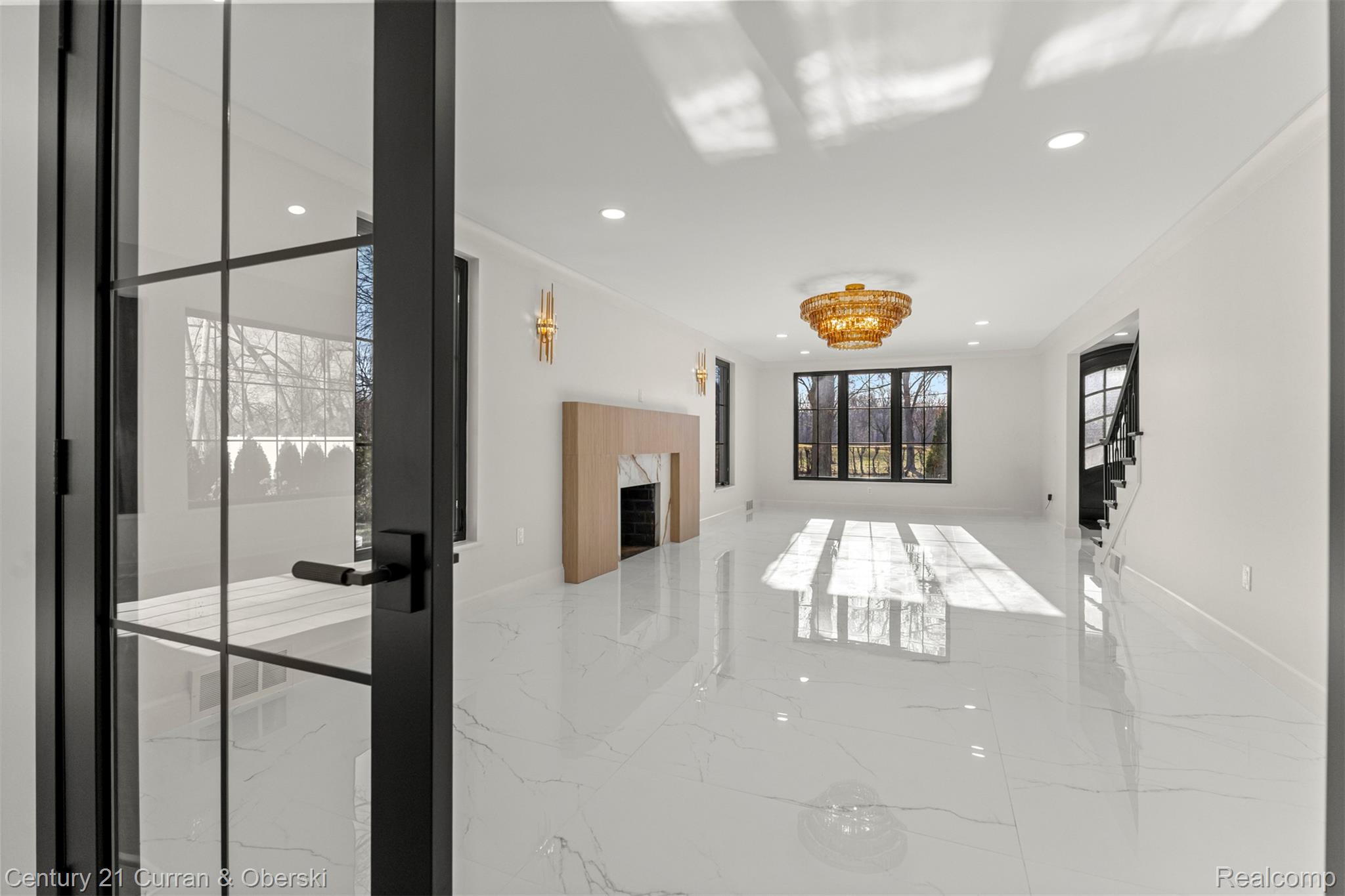 Dearborn, Michigan, 48128, United States, 5 Bedrooms Bedrooms, ,5 BathroomsBathrooms,Residential,For Sale,2030794