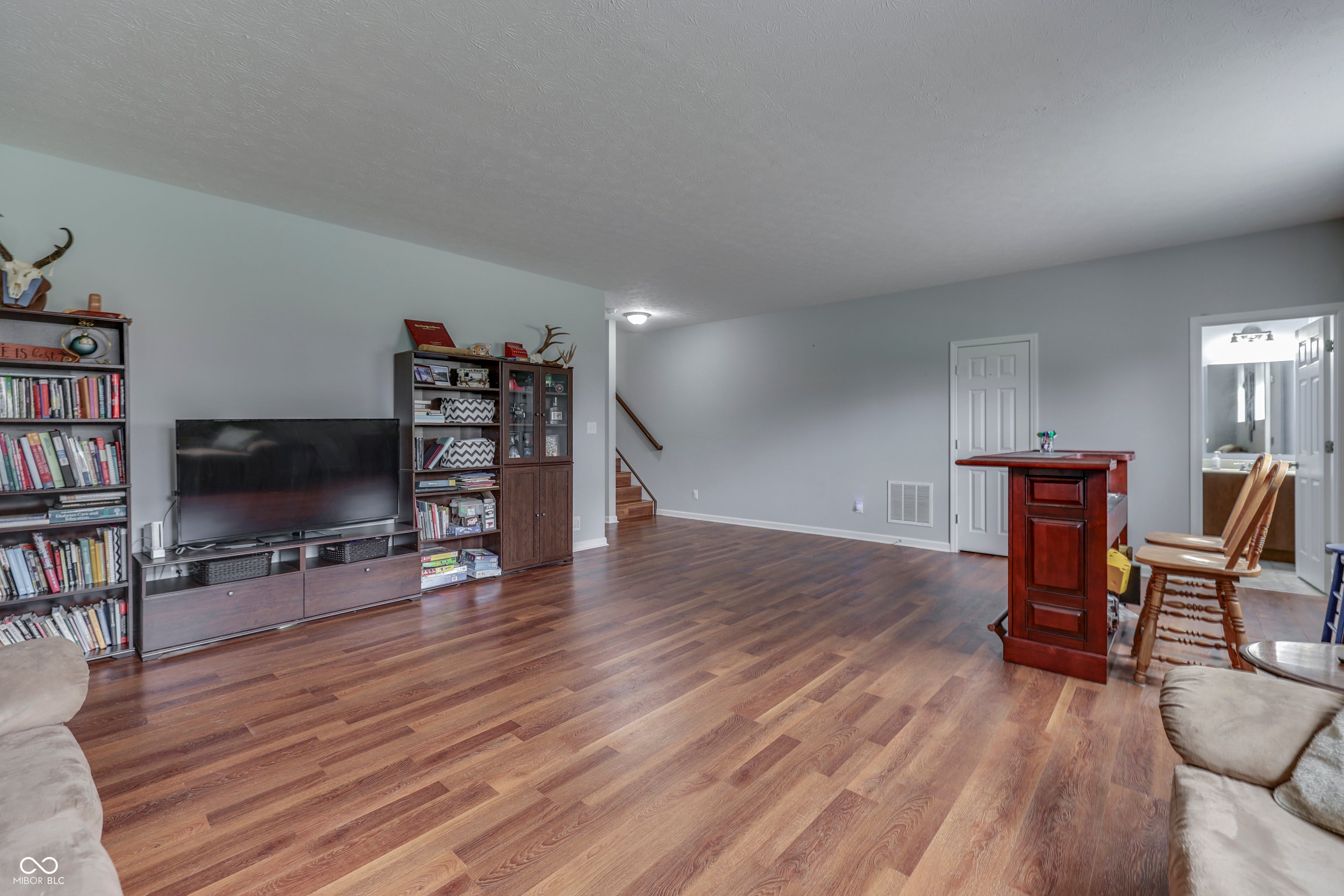 Greenwood, Indiana, 46143, United States, 4 Bedrooms Bedrooms, ,4 BathroomsBathrooms,Residential,For Sale,1956693