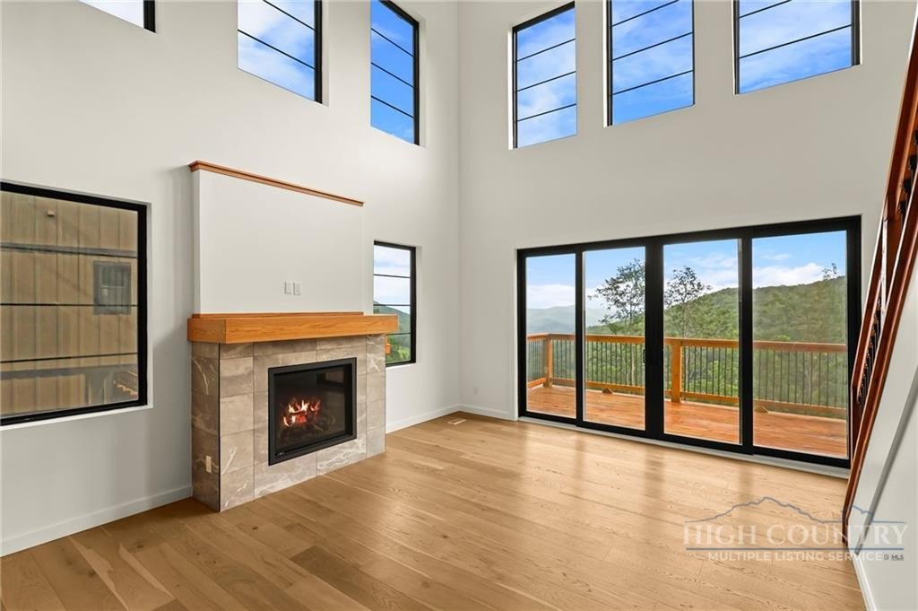 Seven Devils, North Carolina, 28604, United States, 2 Bedrooms Bedrooms, ,3 BathroomsBathrooms,Residential,For Sale,2020628
