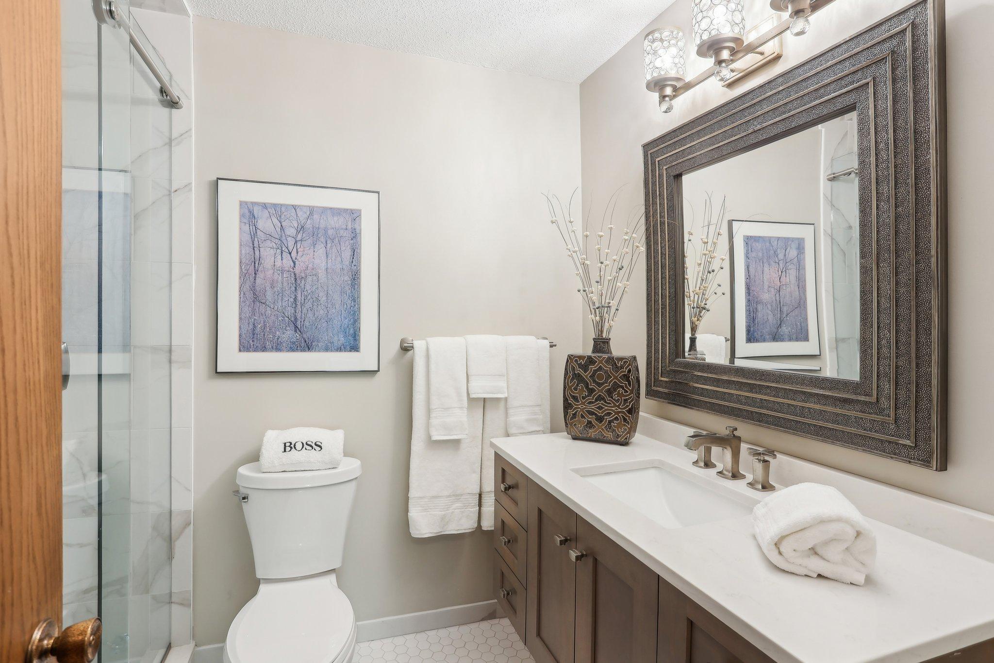 Edina, Minnesota, 55439, United States, 2 Bedrooms Bedrooms, ,3 BathroomsBathrooms,Residential,For Sale,1820089