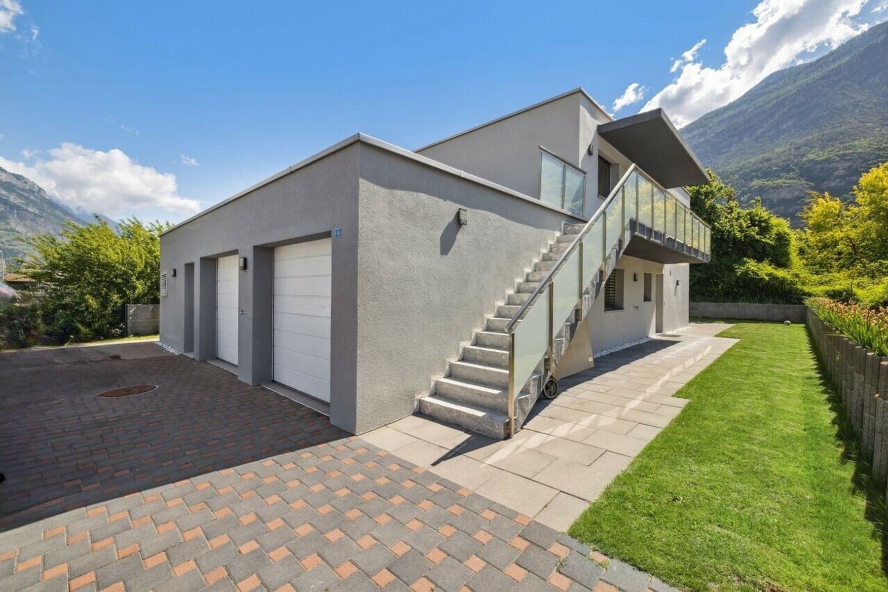  2-family residential property in Charrat - 物件實景