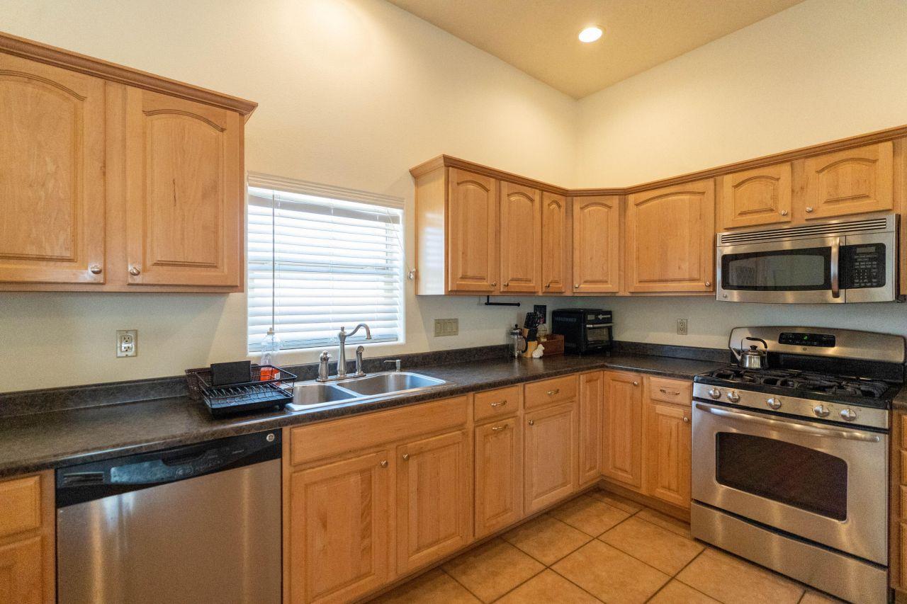 Los Ranchos, New Mexico, 87114, United States, 4 Bedrooms Bedrooms, ,5 BathroomsBathrooms,Residential,For Sale,1720943