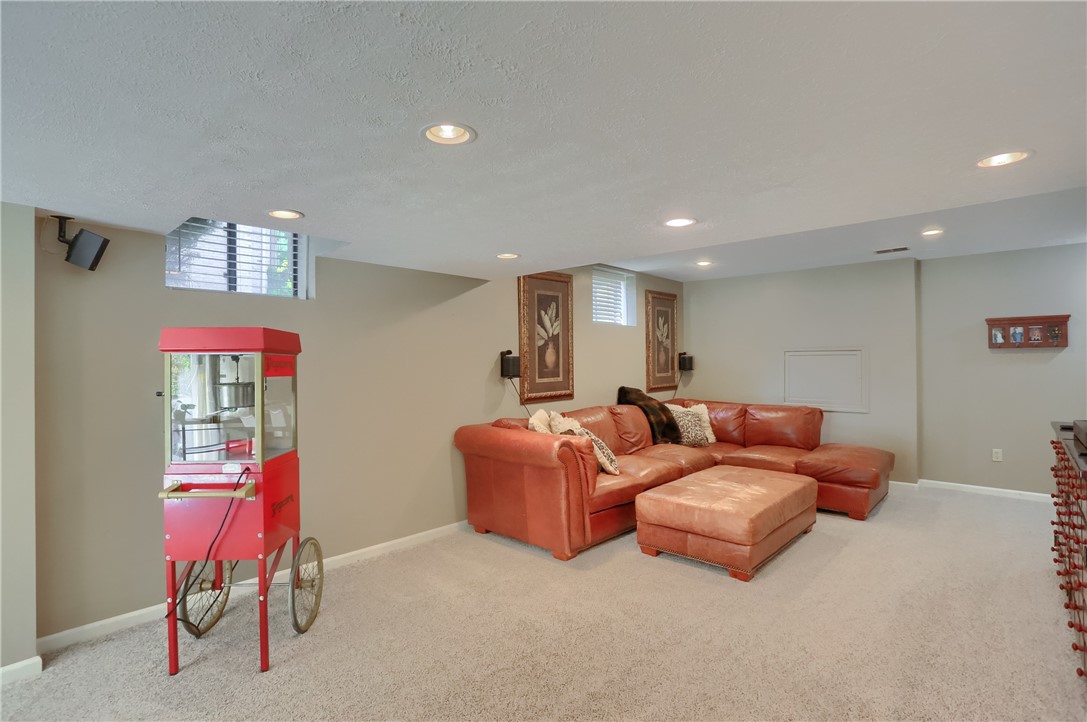 Pine Twp, Pennsylvania, 15044, United States, 4 Bedrooms Bedrooms, ,3 BathroomsBathrooms,Residential,For Sale,1951267