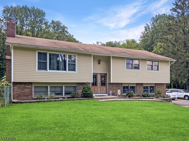 Franklin Twp., New Jersey, 07882, United States, 5 Bedrooms Bedrooms, ,3 BathroomsBathrooms,Residential,For Sale,1901717