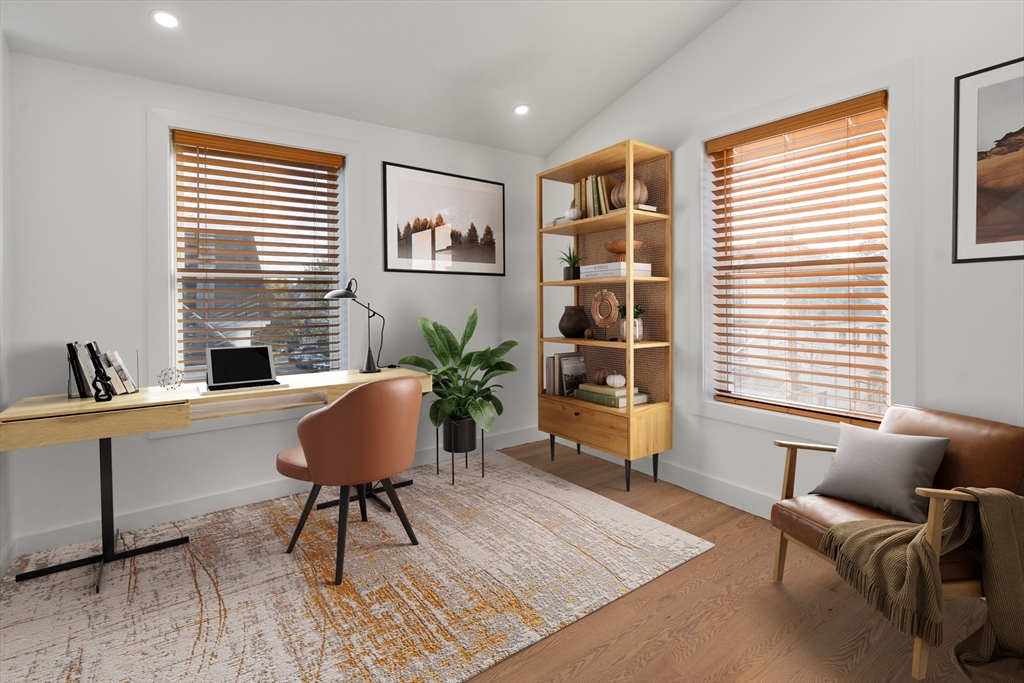 Waltham, Massachusetts, 02451, United States, 3 Bedrooms Bedrooms, ,2 BathroomsBathrooms,Residential,For Sale,1960528