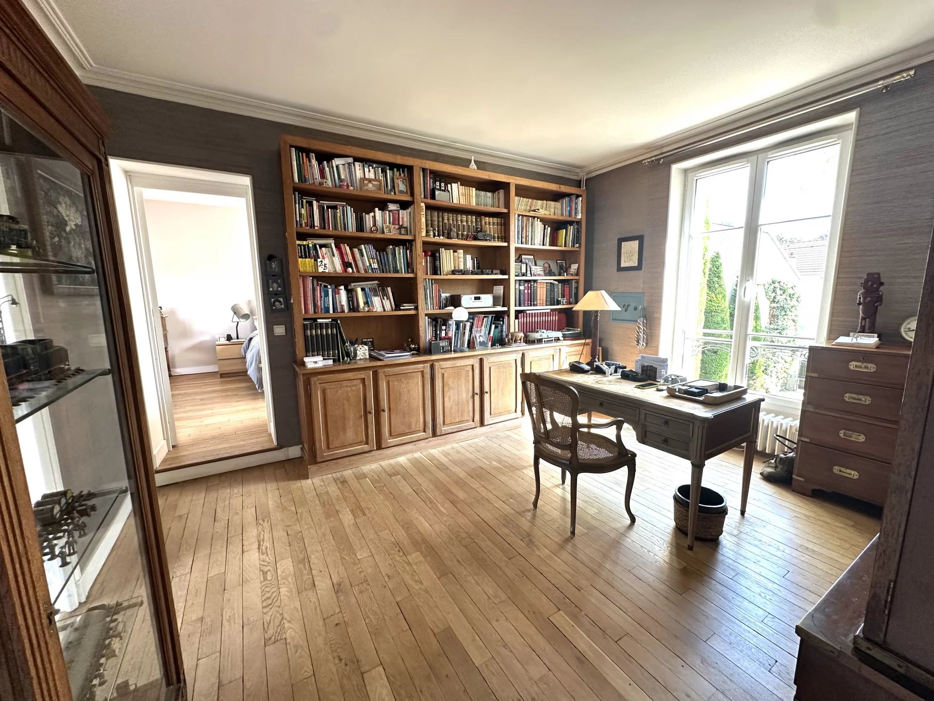 Le Vésinet, Île-de-France, 78110, FR, 6 Bedrooms Bedrooms, ,5 BathroomsBathrooms,Residential,For Sale,1994662