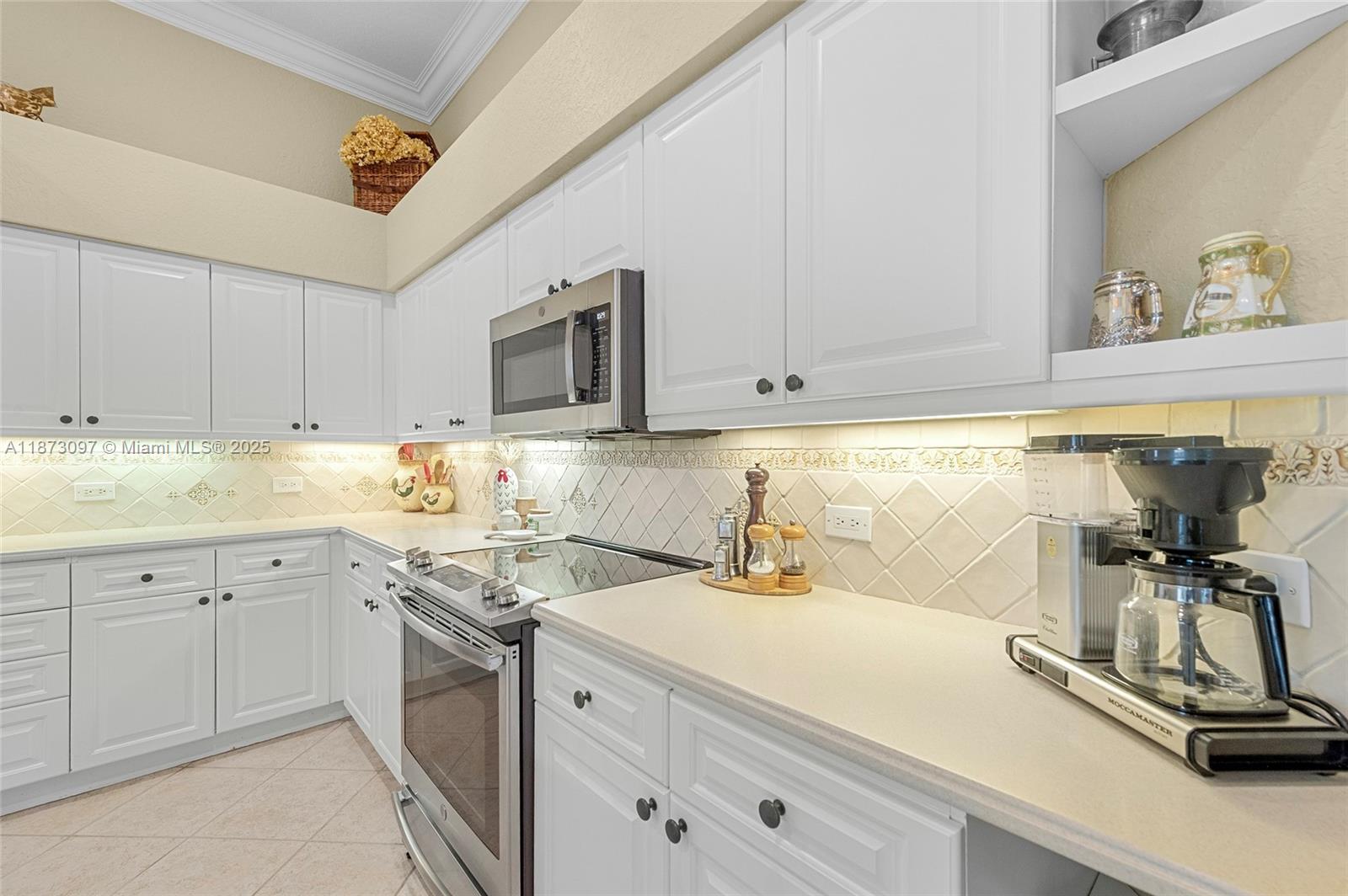 Weston, Florida, 33327, United States, 3 Bedrooms Bedrooms, ,3 BathroomsBathrooms,Residential,For Sale,1942186