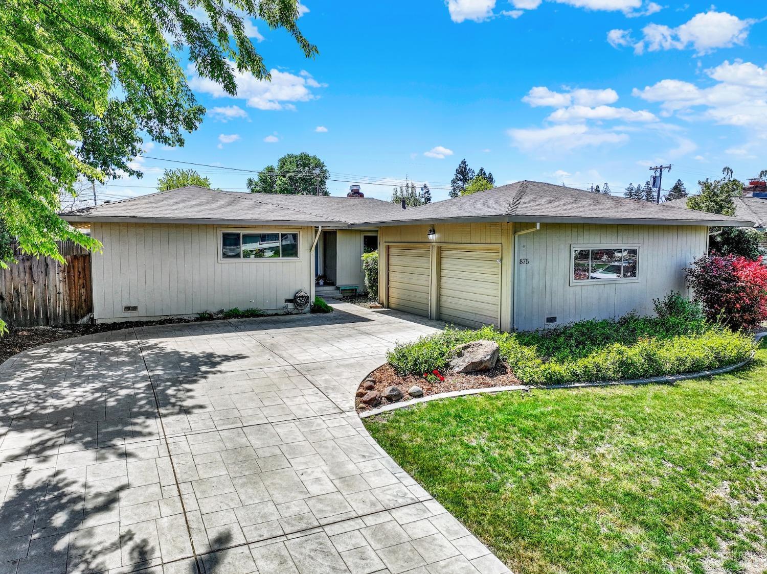 Dixon, California, 95620, United States, 3 Bedrooms Bedrooms, ,2 BathroomsBathrooms,Residential,For Sale,1943662
