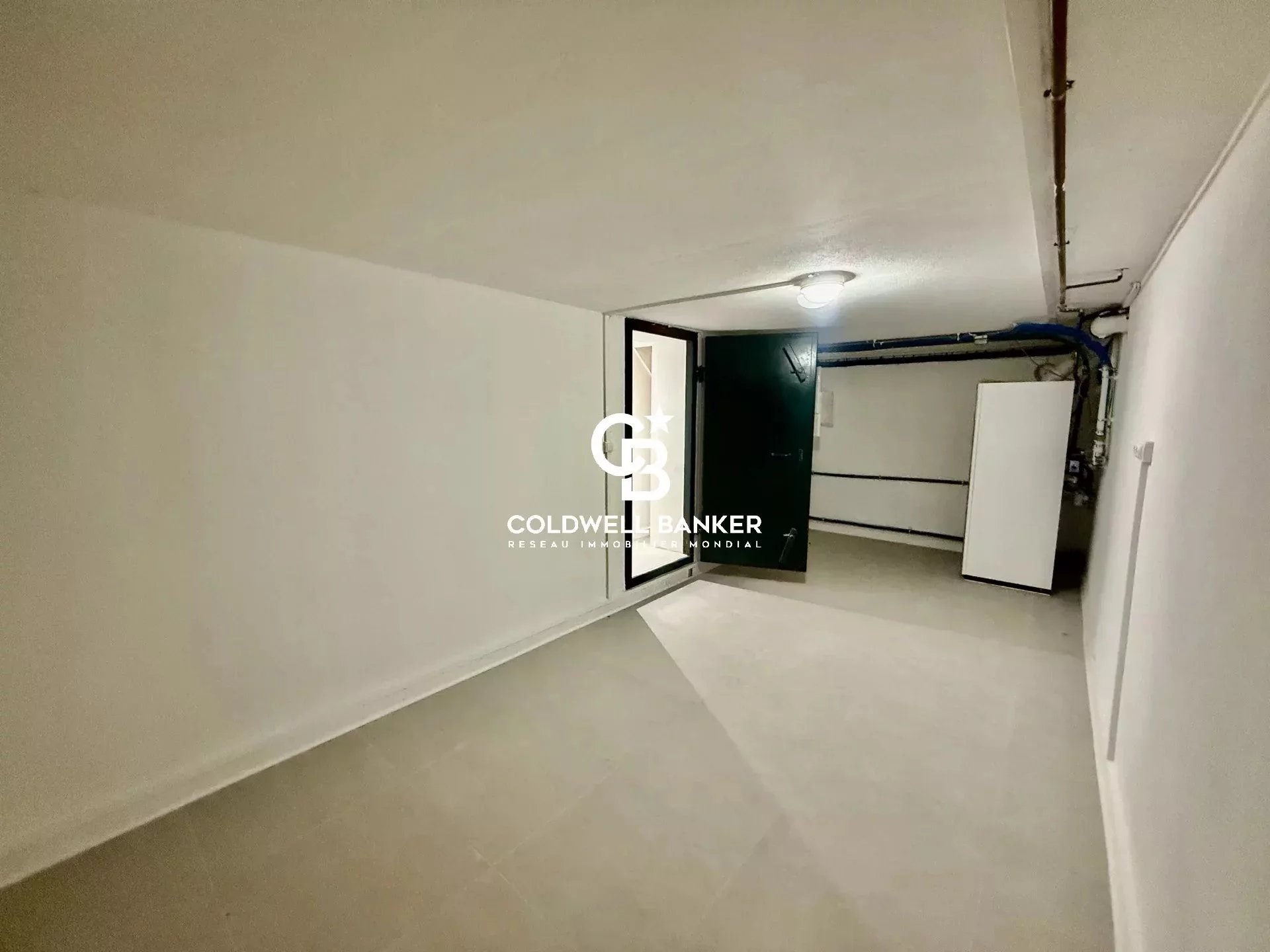 Prévessin-Moëns, Auvergne-Rhône-Alpes, 01280, FR, 4 Bedrooms Bedrooms, ,2 BathroomsBathrooms,Residential,For Sale,1994849