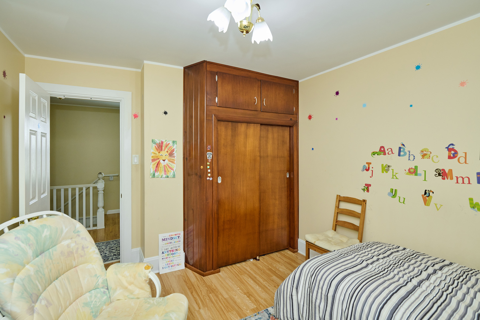 Arlington Heights, Illinois, 60004, United States, 5 Bedrooms Bedrooms, ,3 BathroomsBathrooms,Residential,For Sale,1947256