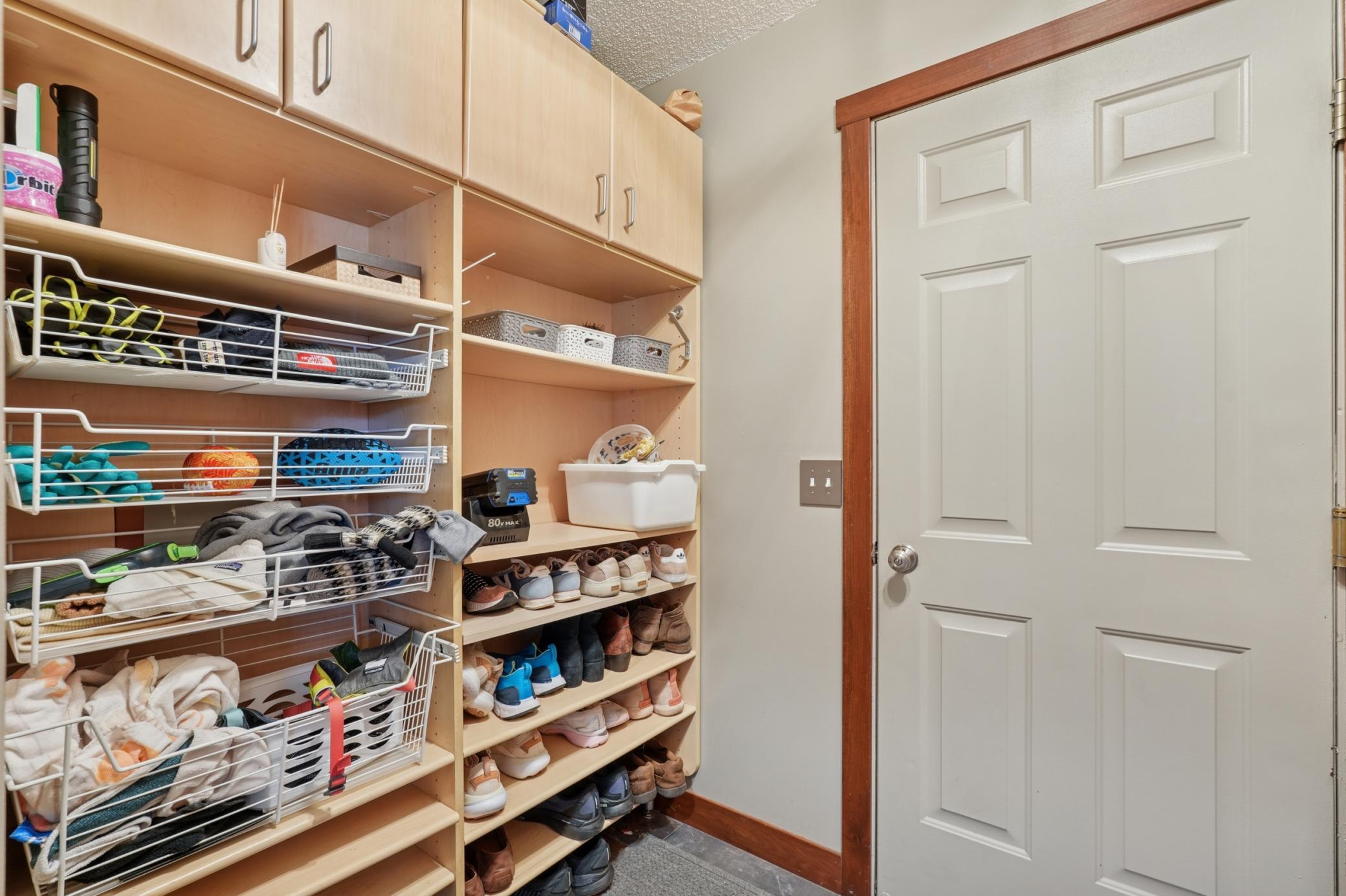 Lino Lakes, Minnesota, 55038, United States, 5 Bedrooms Bedrooms, ,3 BathroomsBathrooms,Residential,For Sale,1988169