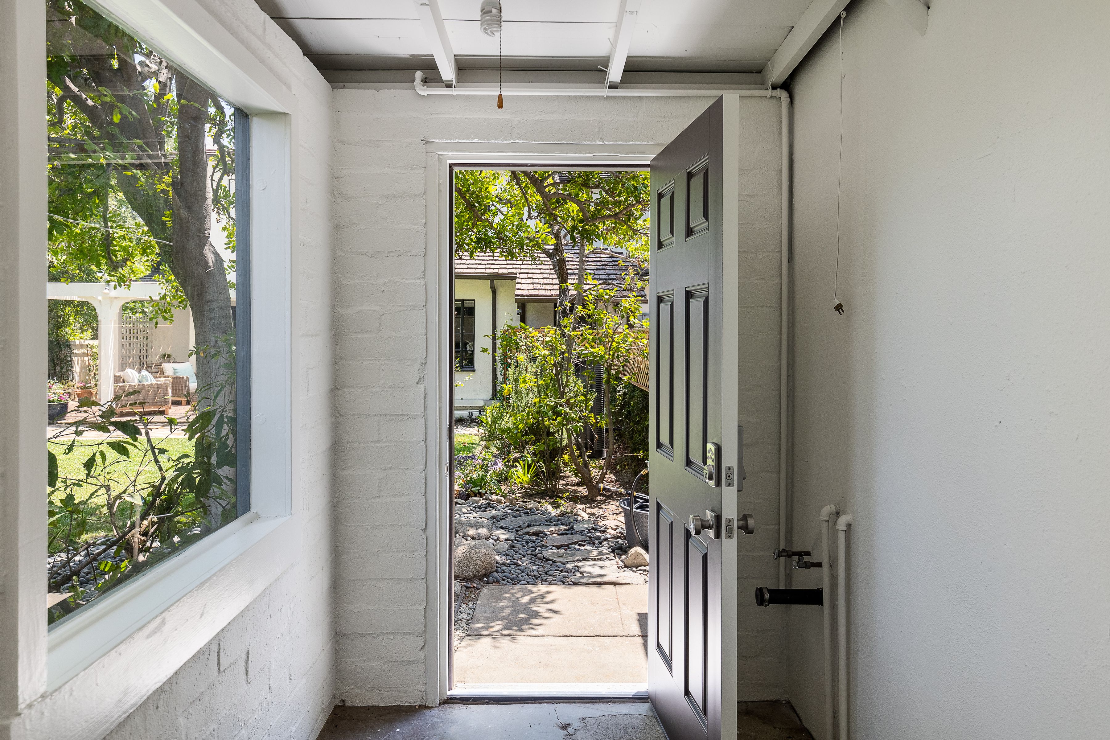  2437 Lambert Drive - 物件實景