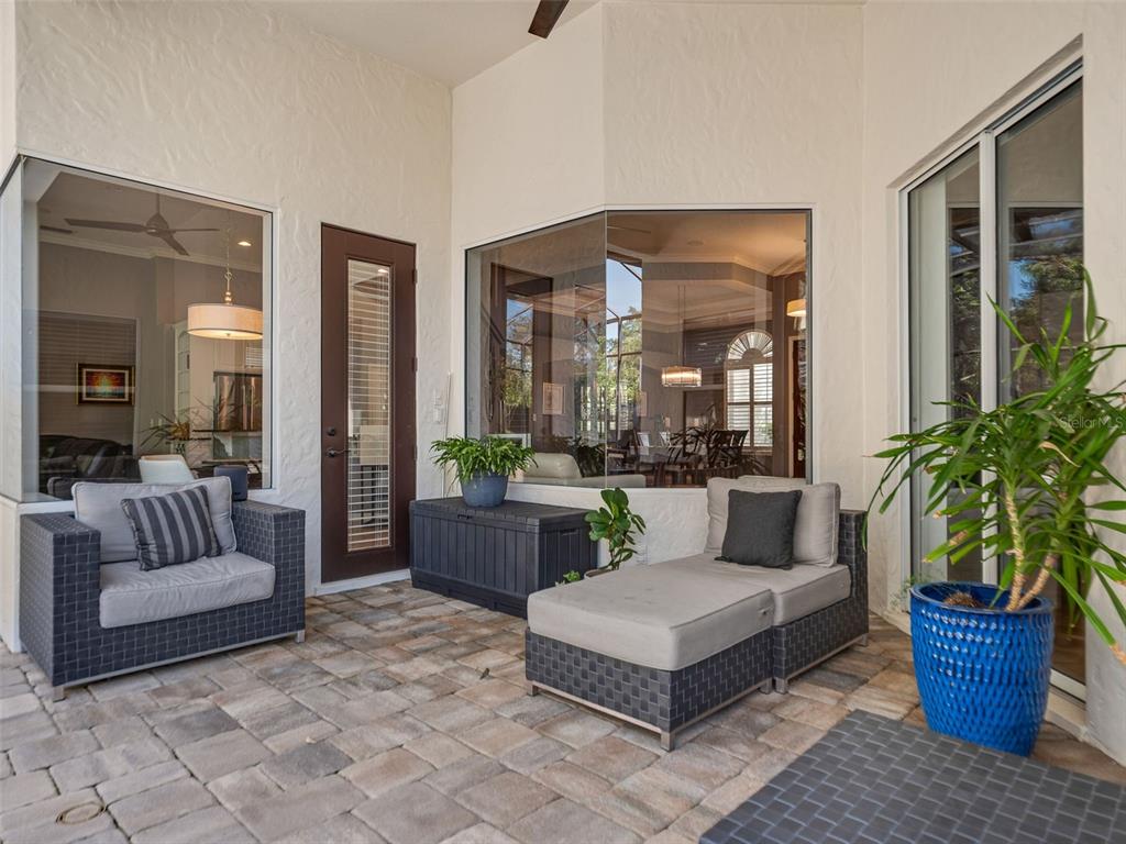 Orlando, Florida, 32819, United States, 5 Bedrooms Bedrooms, ,4 BathroomsBathrooms,Residential,For Sale,1934646
