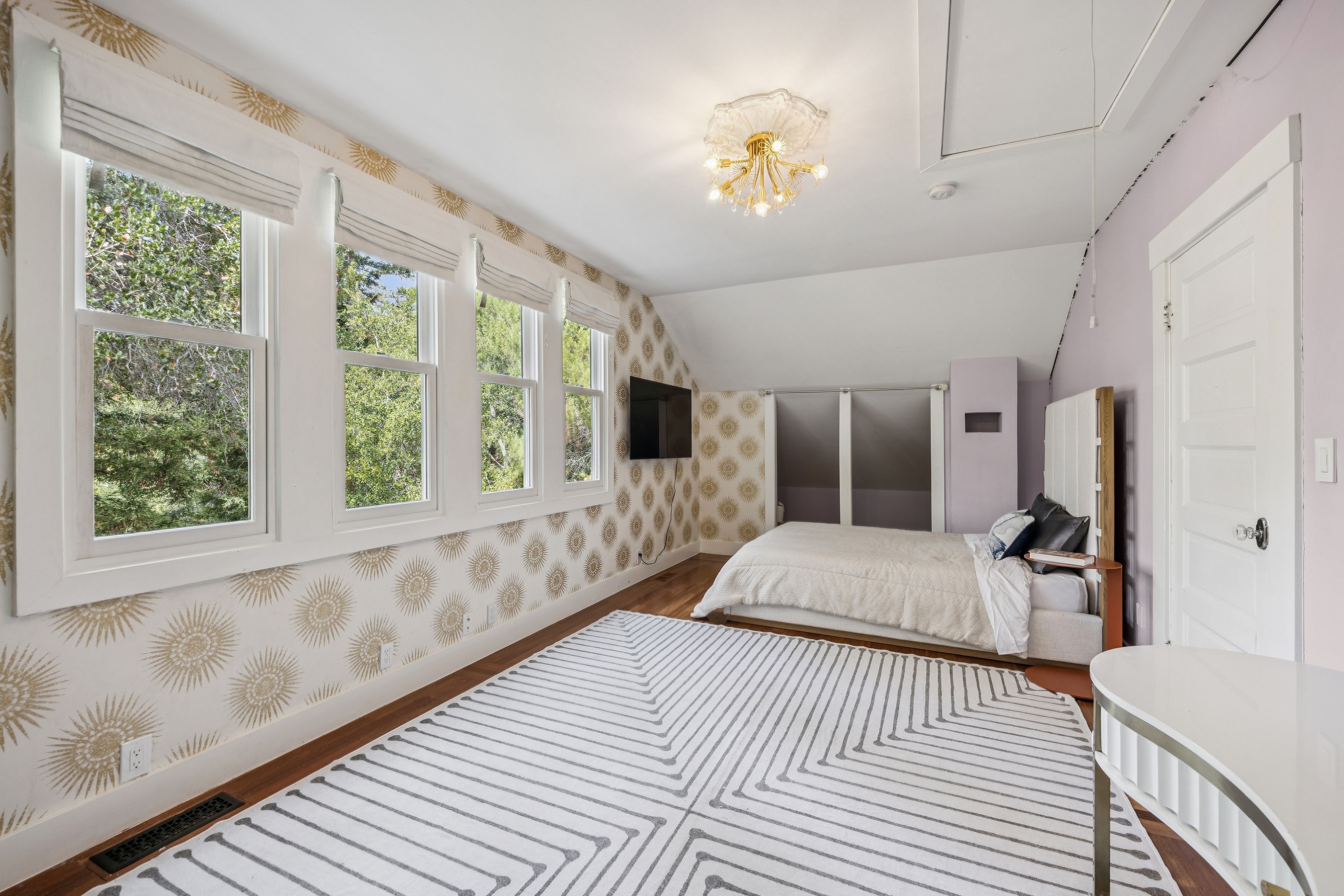  A Hidden Ross Retreat Offering Value and Acreage - 物件實景