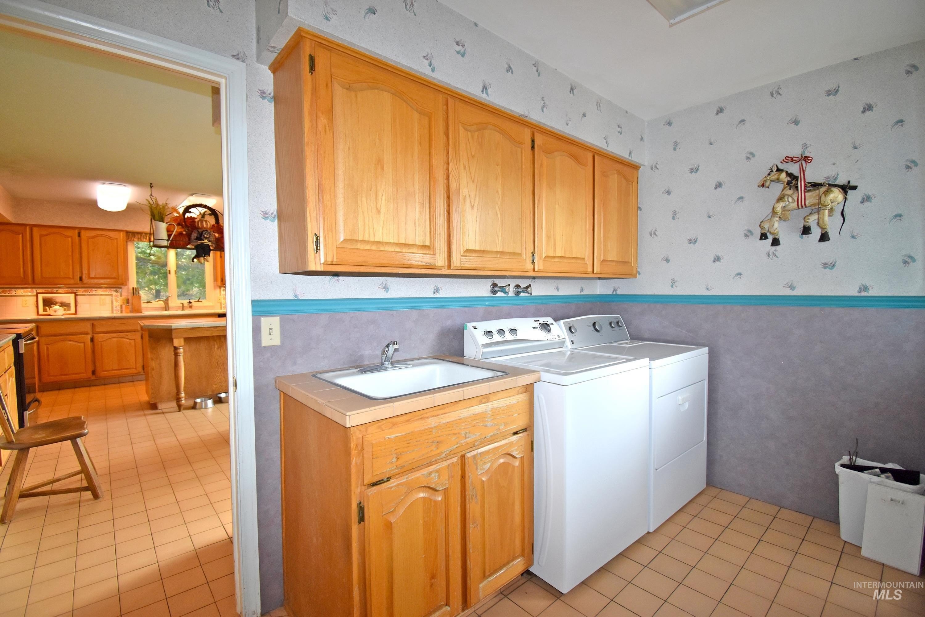 Clarkston, Washington, 99403, United States, 3 Bedrooms Bedrooms, ,3 BathroomsBathrooms,Residential,For Sale,1981338