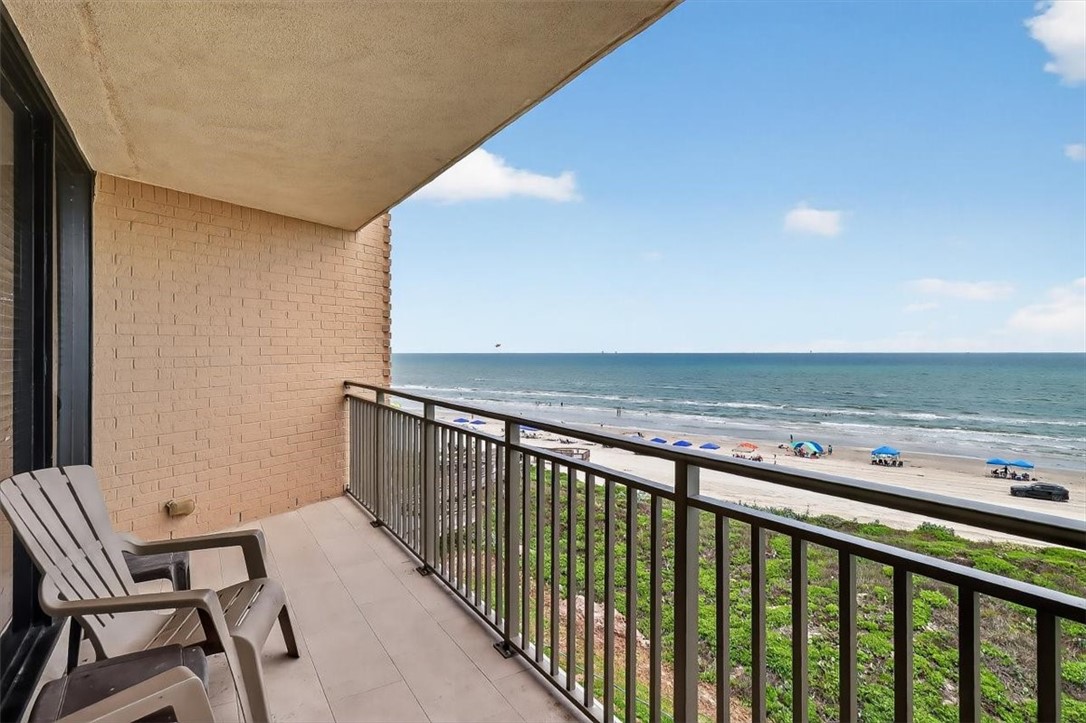 Port Aransas, Texas, 78373, United States, 2 Bedrooms Bedrooms, ,2 BathroomsBathrooms,Residential,For Sale,1906640