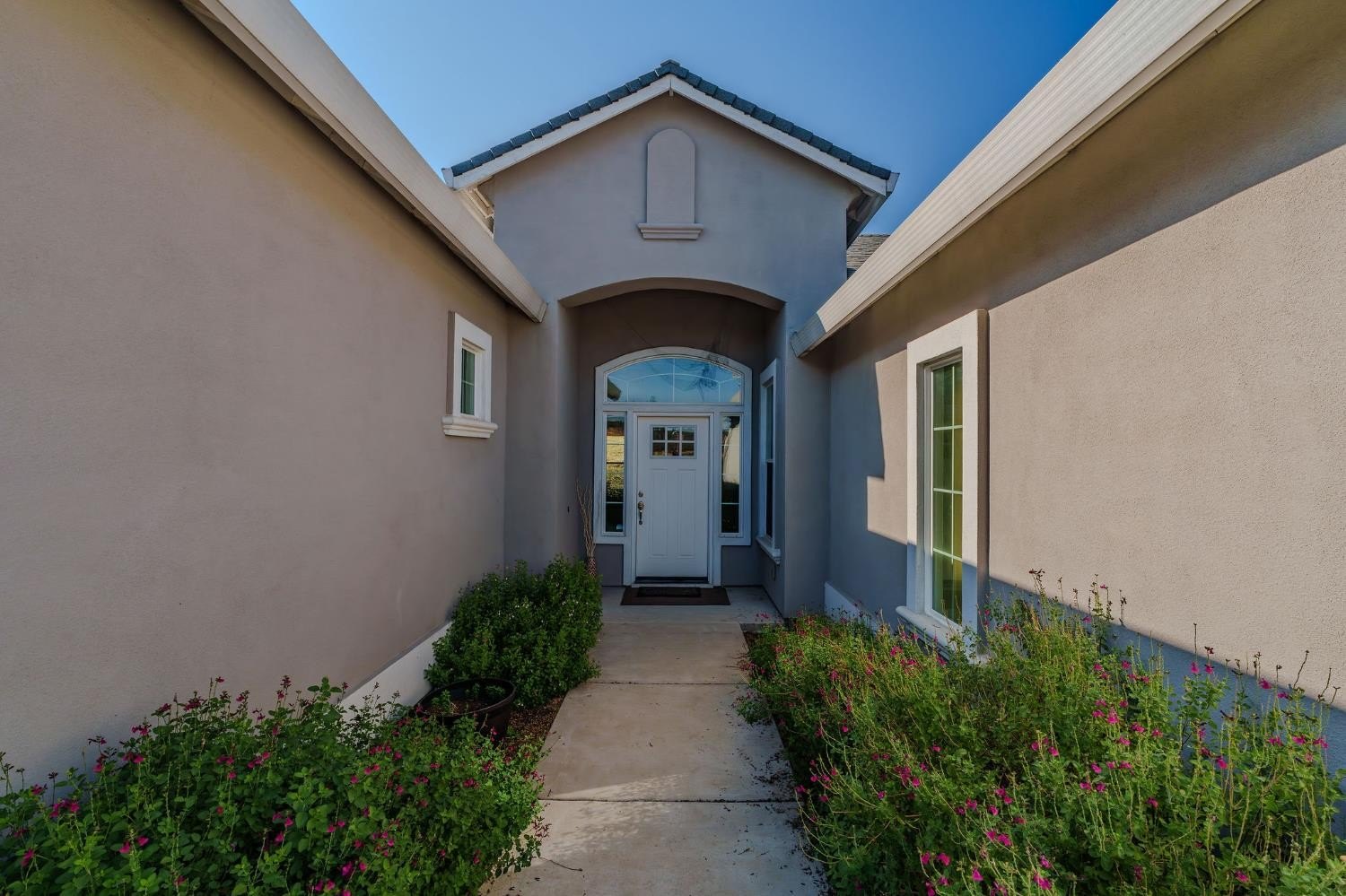 Valley Springs, California, 95252, United States, 3 Bedrooms Bedrooms, ,2 BathroomsBathrooms,Residential,For Sale,1943125