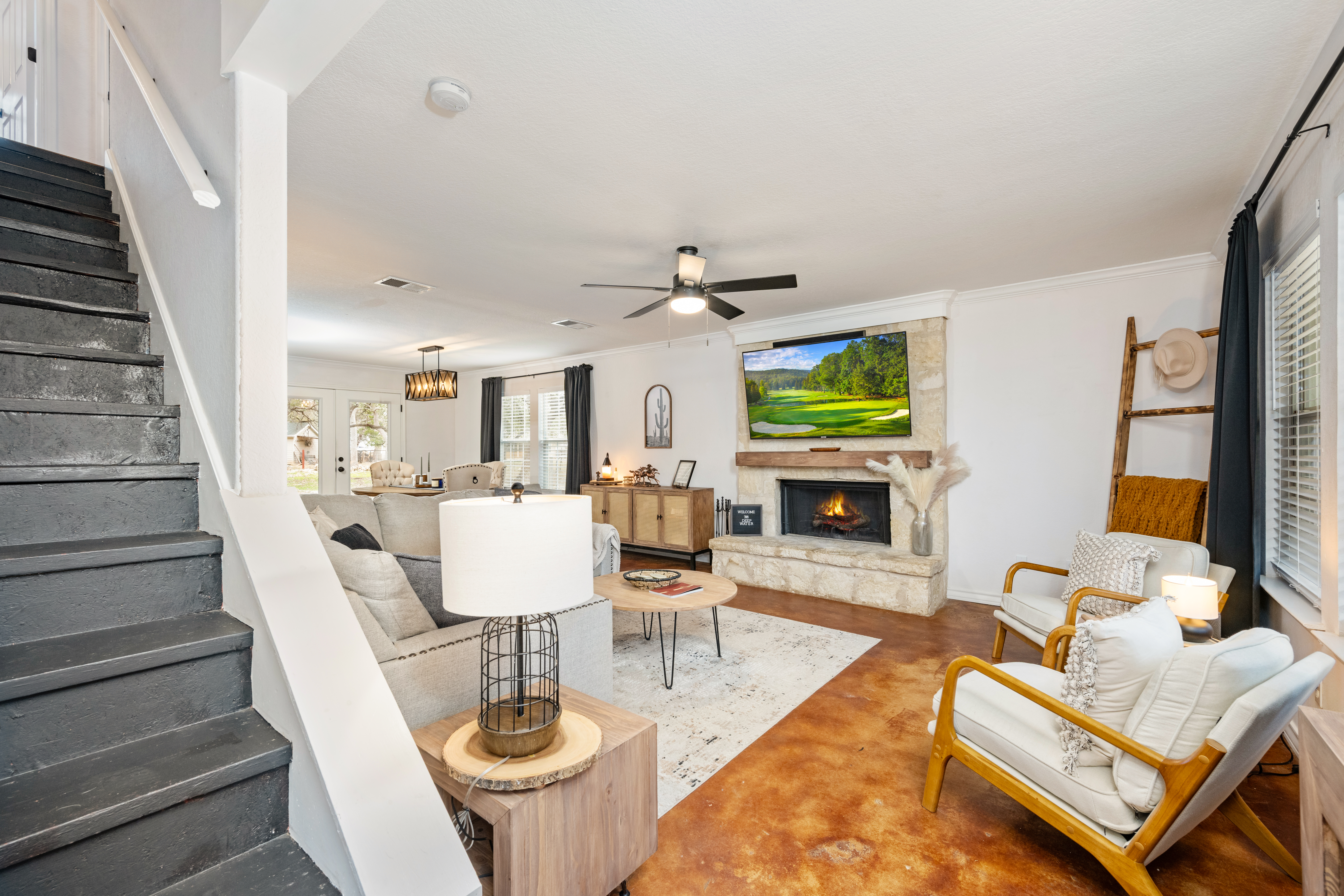  Updated Hill Country Gem with Community Parks and River Access - 物件實景