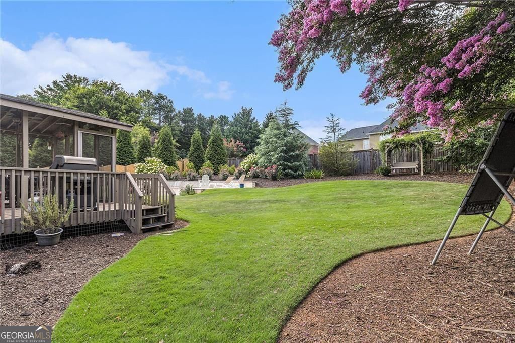 Roswell, Georgia, 30075, United States, 6 Bedrooms Bedrooms, ,5 BathroomsBathrooms,Residential,For Sale,1894243