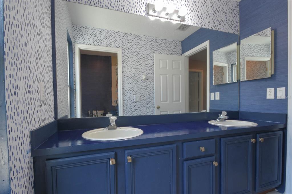 Orlando, Florida, 32828, United States, 4 Bedrooms Bedrooms, ,3 BathroomsBathrooms,Residential,For Sale,1902586