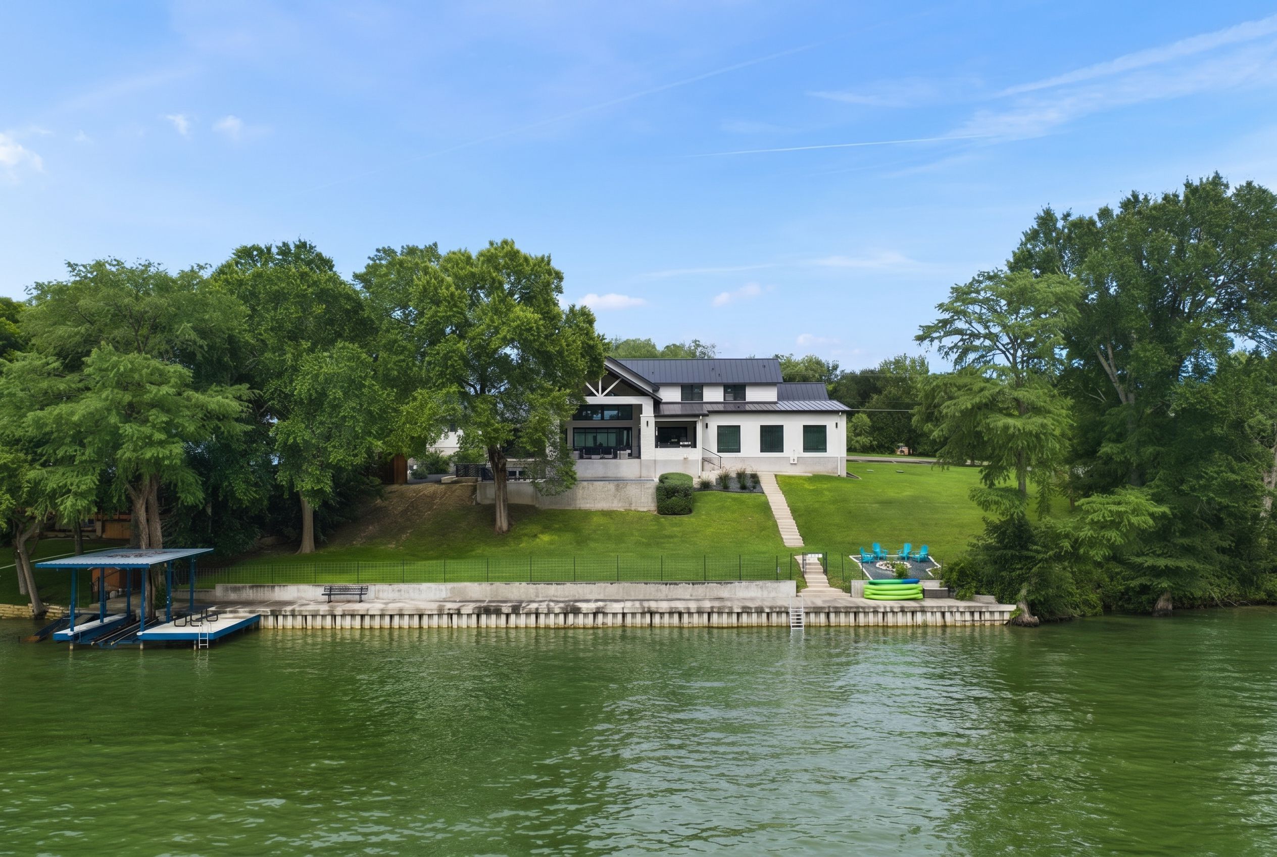  Lakefront Luxury Designed to Perform - 物件實景