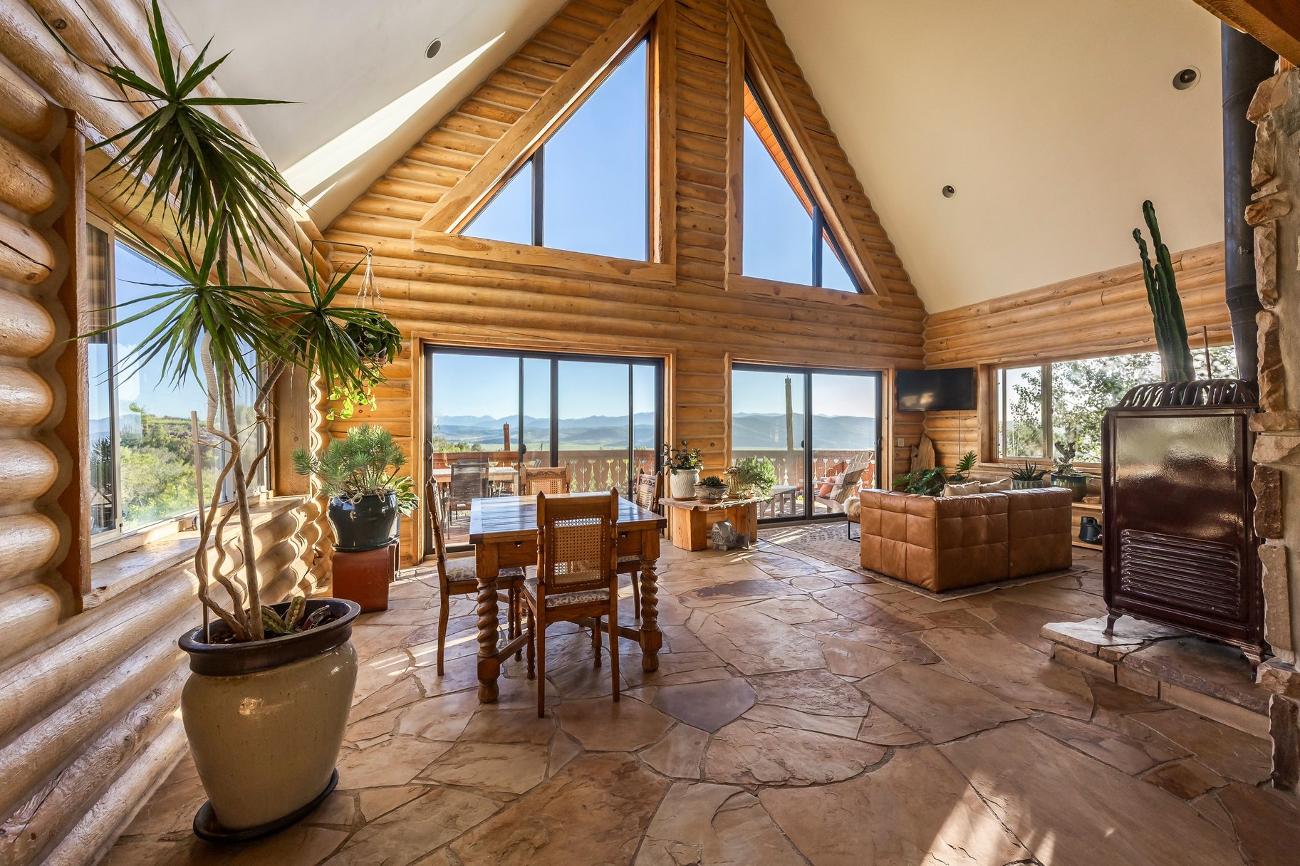  Coming soon Handcrafted Mountain Property on 5 Acres with Views - 物件實景