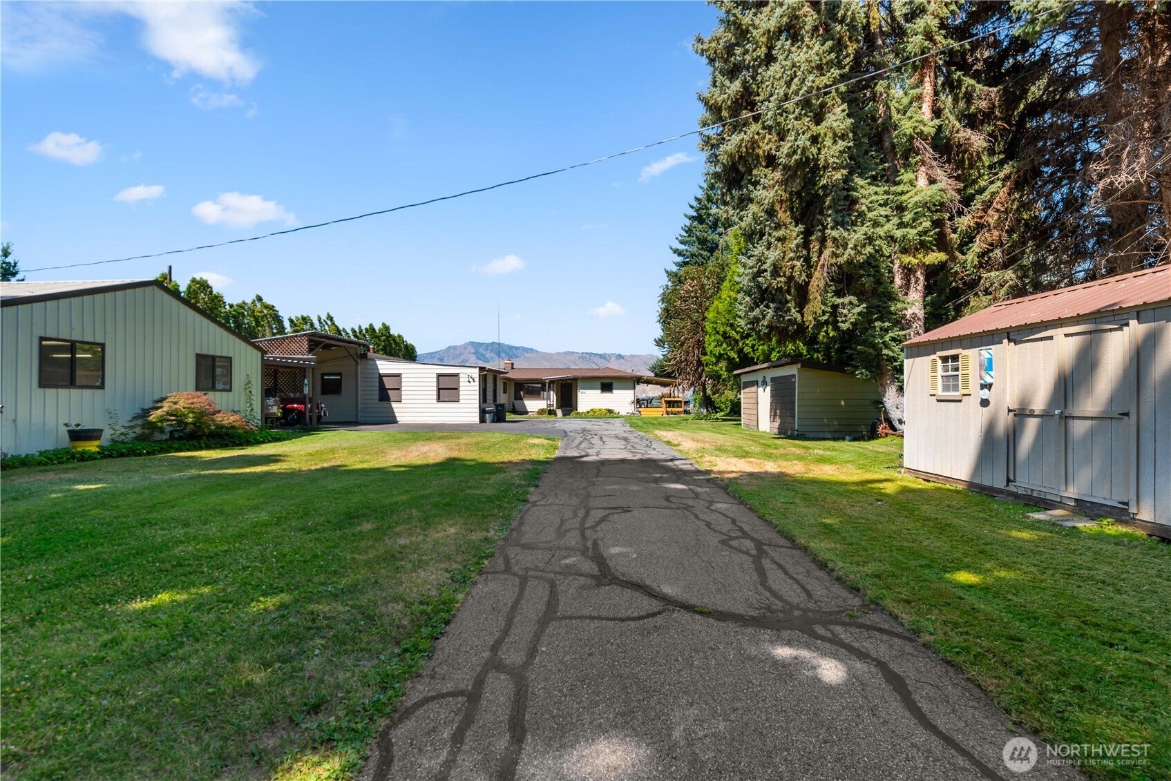 East Wenatchee, Washington, 98802, United States, 3 Bedrooms Bedrooms, ,1 BathroomBathrooms,Residential,For Sale,1890394