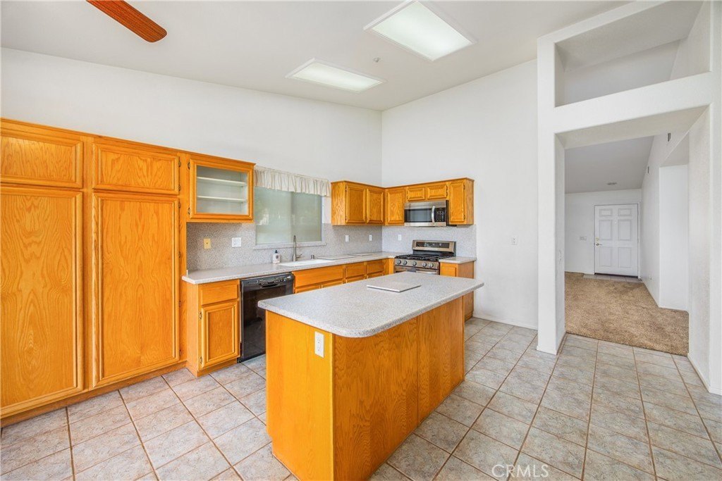 Highland, California, 92346, United States, 3 Bedrooms Bedrooms, ,2 BathroomsBathrooms,Residential,For Sale,1944789