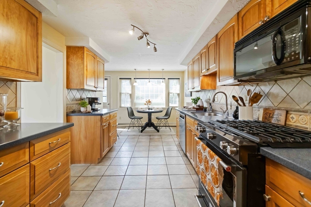 Natick, Massachusetts, 01760, United States, 4 Bedrooms Bedrooms, ,4 BathroomsBathrooms,Residential,For Sale,1950853