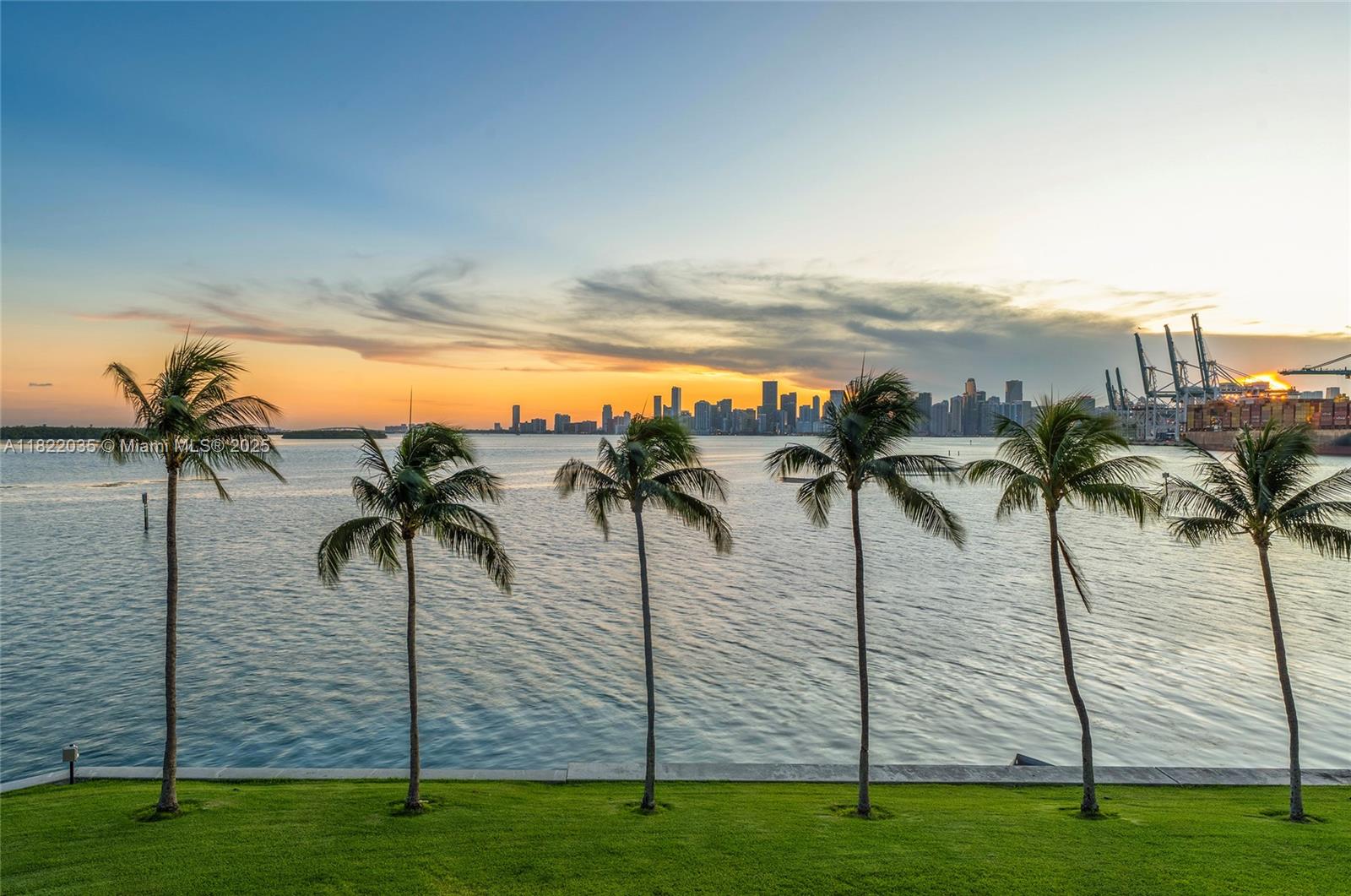 Miami Beach, Florida, 33109, United States, 4 Bedrooms Bedrooms, ,5 BathroomsBathrooms,Residential,For Sale,1858319