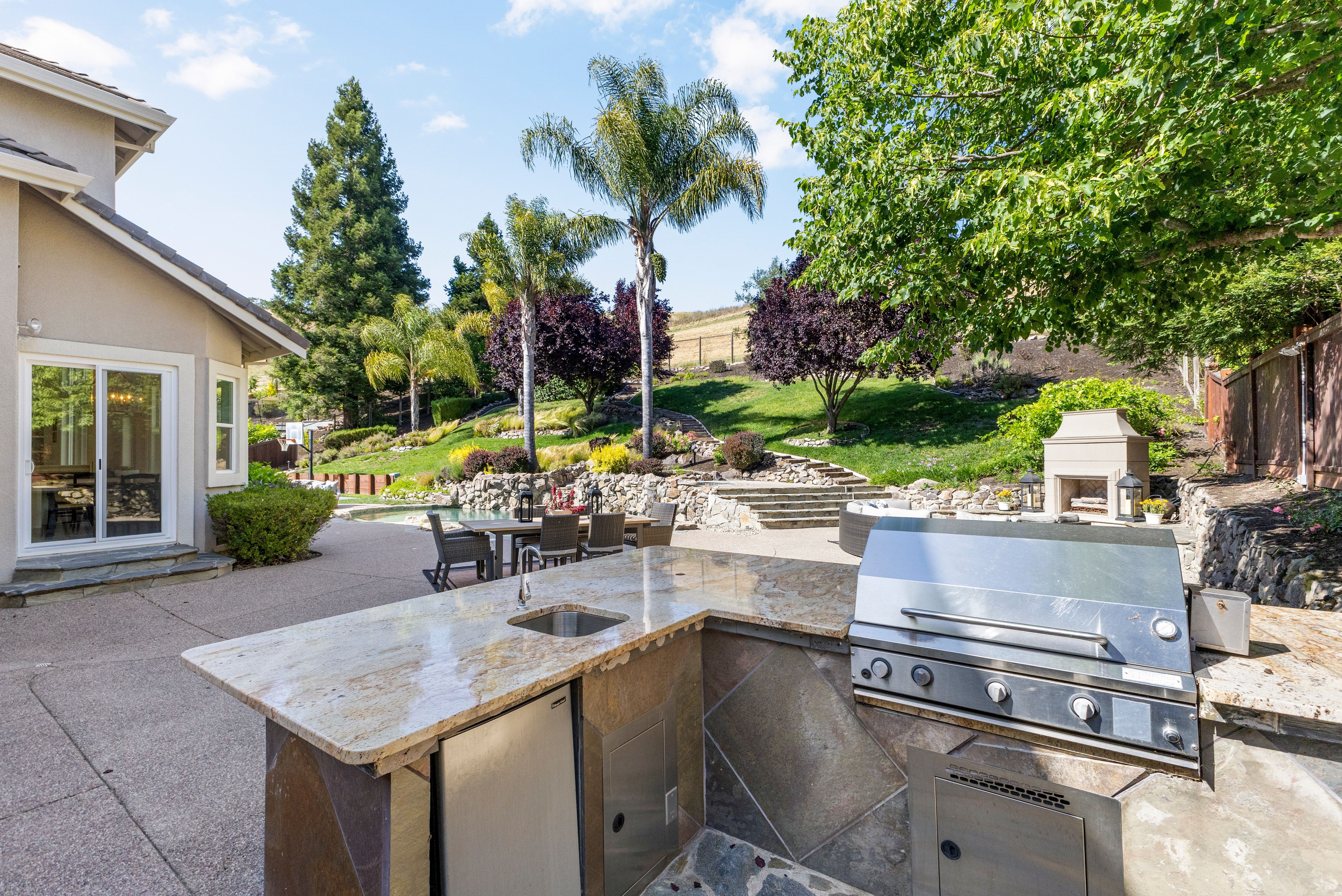  Exceptional Northridge Estates Home on Expansive Private Lot - 物件實景