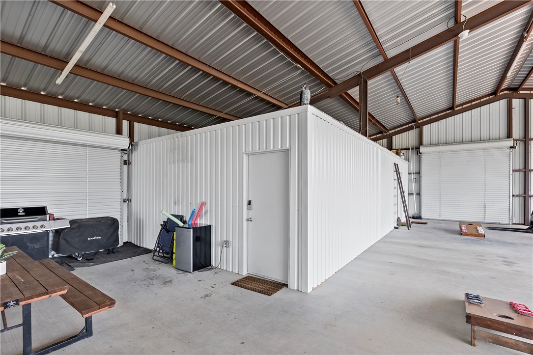 Franklin, Texas, 77856, United States, 2 Bedrooms Bedrooms, ,2 BathroomsBathrooms,Residential,For Sale,1926528