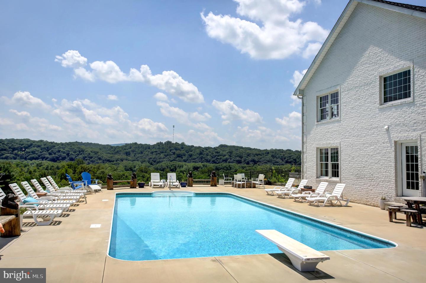 Big Pool, Maryland, 21711, United States, 5 Bedrooms Bedrooms, ,4 BathroomsBathrooms,Residential,For Sale,1897017