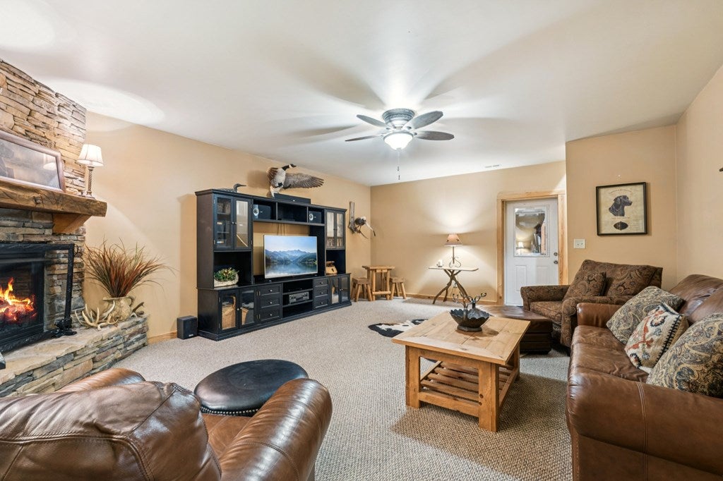 Morganton, Georgia, 30560, United States, 3 Bedrooms Bedrooms, ,3 BathroomsBathrooms,Residential,For Sale,1905378