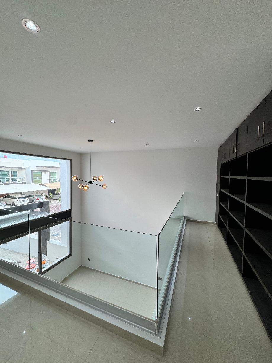 Cerro Lago Palomas, Querétaro, Querétaro, 76230, Mexico, 3 Bedrooms Bedrooms, ,3 BathroomsBathrooms,Residential,For Sale,Cerro Lago Palomas,1672480