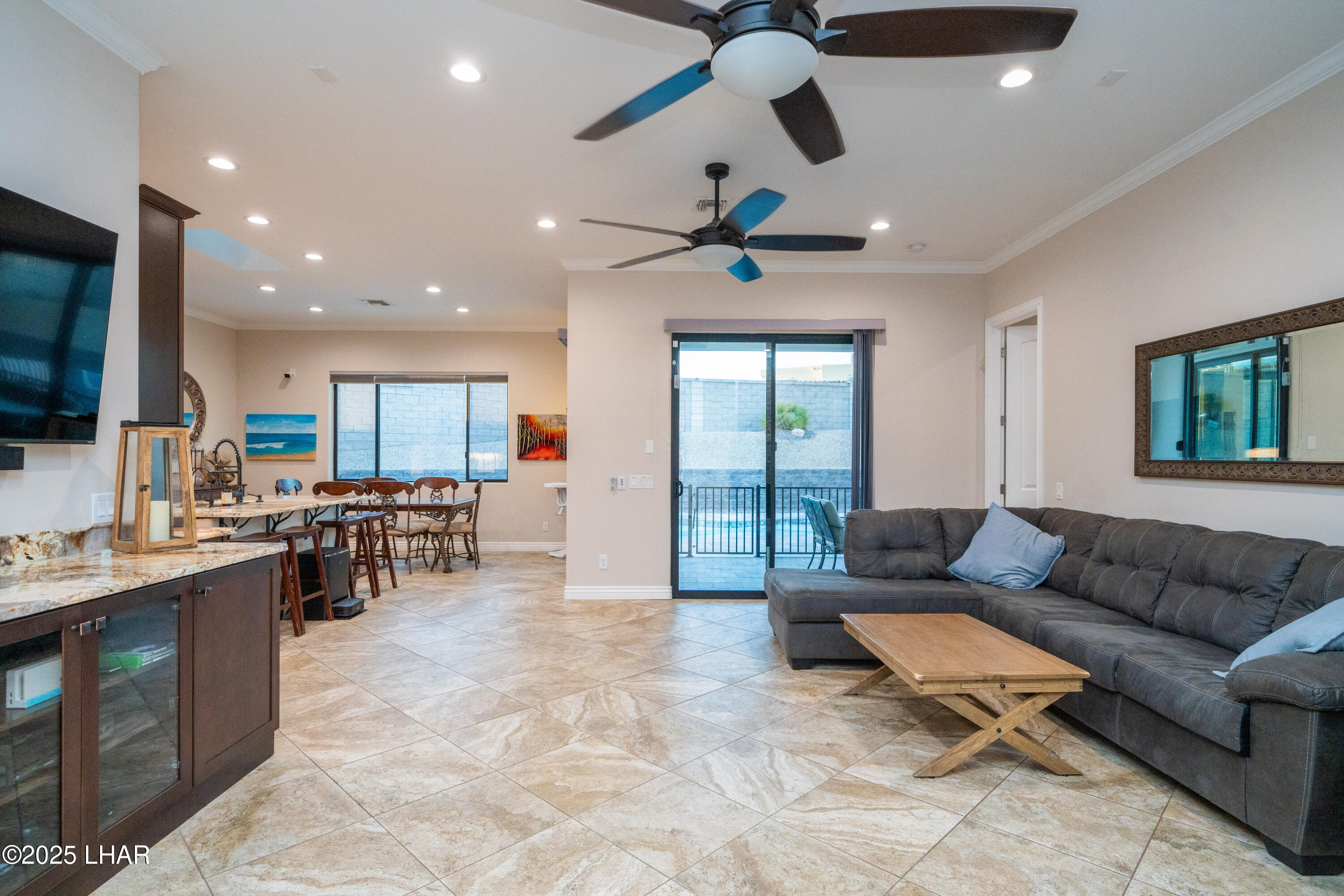 Lake Havasu City, Arizona, 86403, United States, 3 Bedrooms Bedrooms, ,4 BathroomsBathrooms,Residential,For Sale,1827027