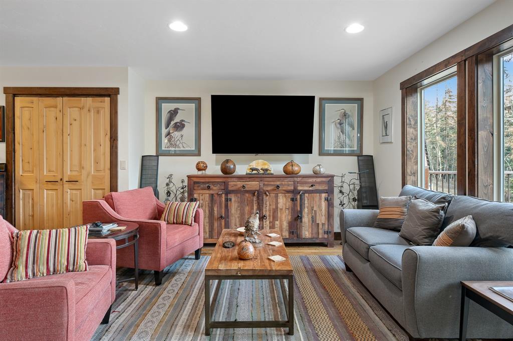 Whitefish, Montana, 59937, United States, 4 Bedrooms Bedrooms, ,2 BathroomsBathrooms,Residential,For Sale,1976274