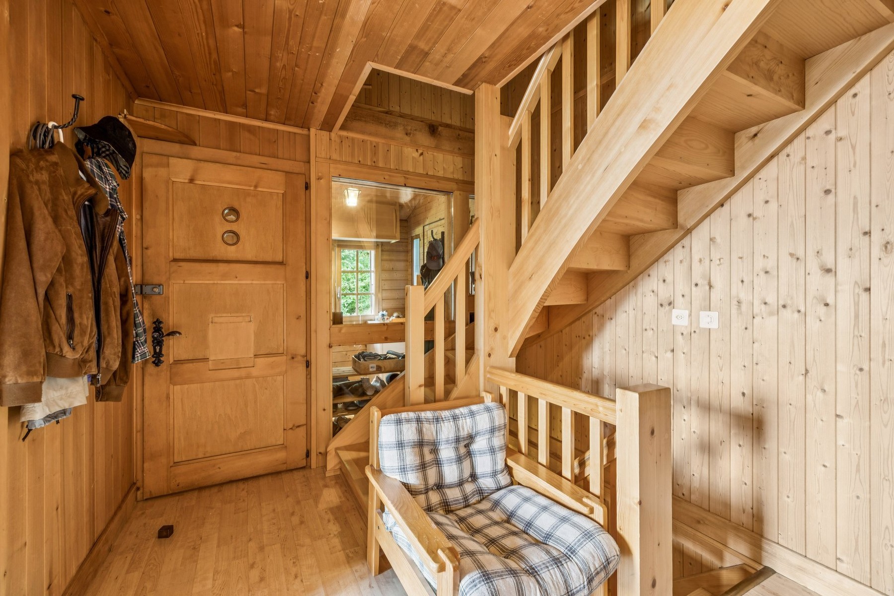  Traditional chalet in need of renovation in Gryon, with a view and a large garde - 物件實景