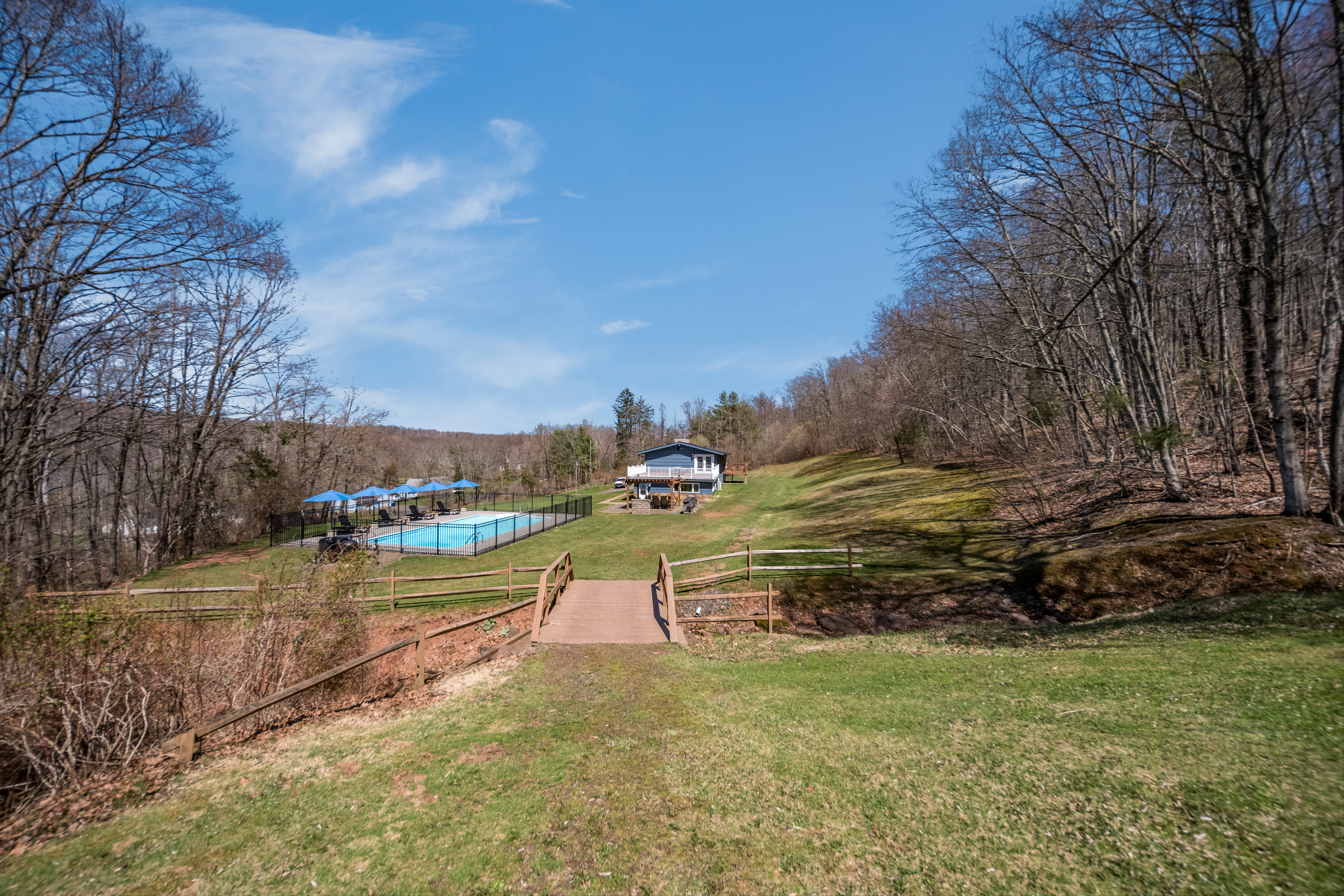  408-r Stage Coach Road - 物件實景