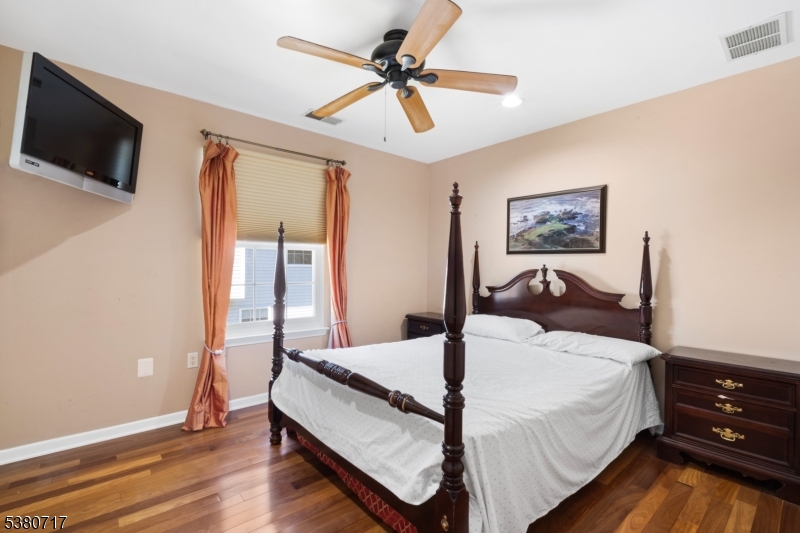Bernards Twp., New Jersey, 07920, United States, 5 Bedrooms Bedrooms, ,4 BathroomsBathrooms,Residential,For Sale,1933609