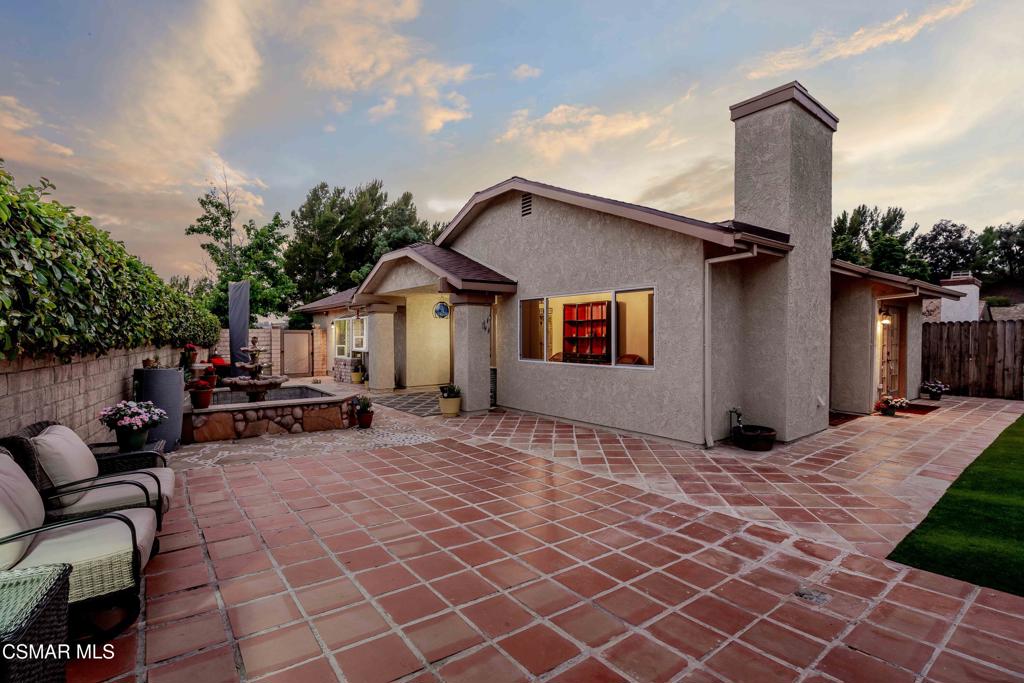 Moorpark, California, 93021, United States, 2 Bedrooms Bedrooms, ,2 BathroomsBathrooms,Residential,For Sale,1935998