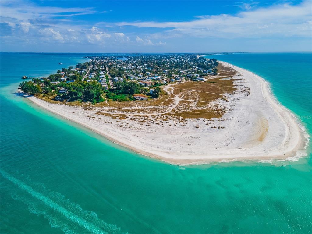 Holmes Beach, Florida, 34217, United States, 5 Bedrooms Bedrooms, ,5 BathroomsBathrooms,Residential,For Sale,1770392