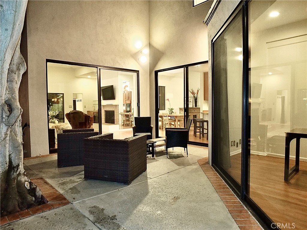 Manhattan Beach, California, 90266, United States, 5 Bedrooms Bedrooms, ,4 BathroomsBathrooms,Residential,For Sale,1993331