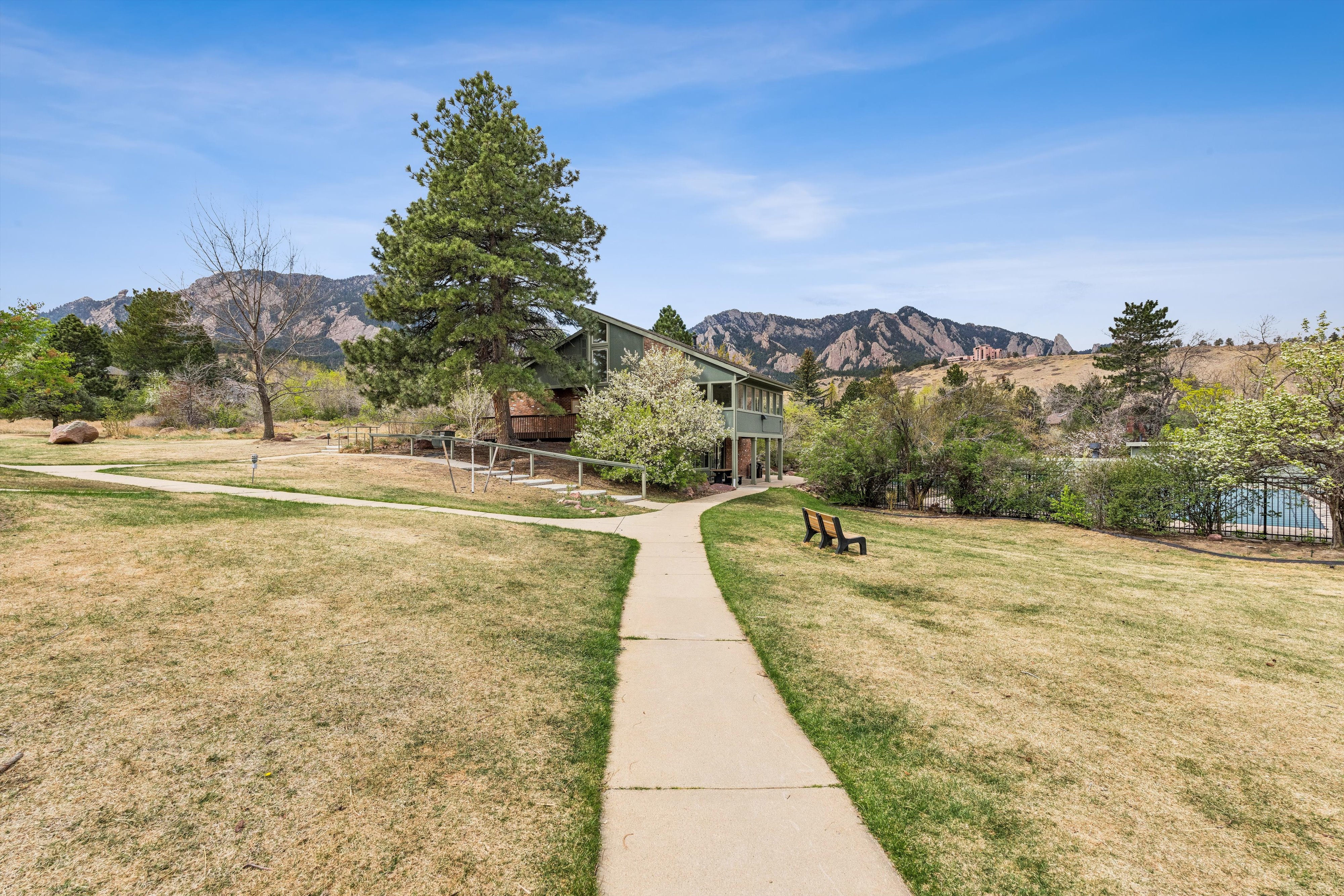  Boulder Lifestyle Living in the Sought-After Benthaven Place Community - 物件實景