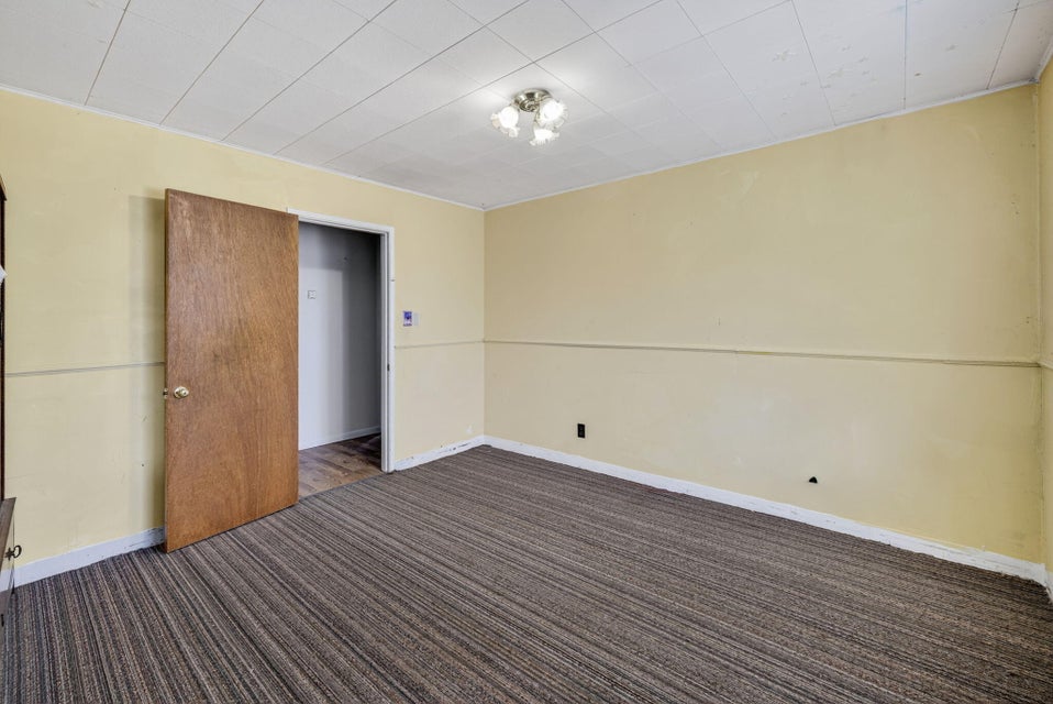 Prineville, Oregon, 97754, United States, 3 Bedrooms Bedrooms, ,1 BathroomBathrooms,Residential,For Sale,1971194