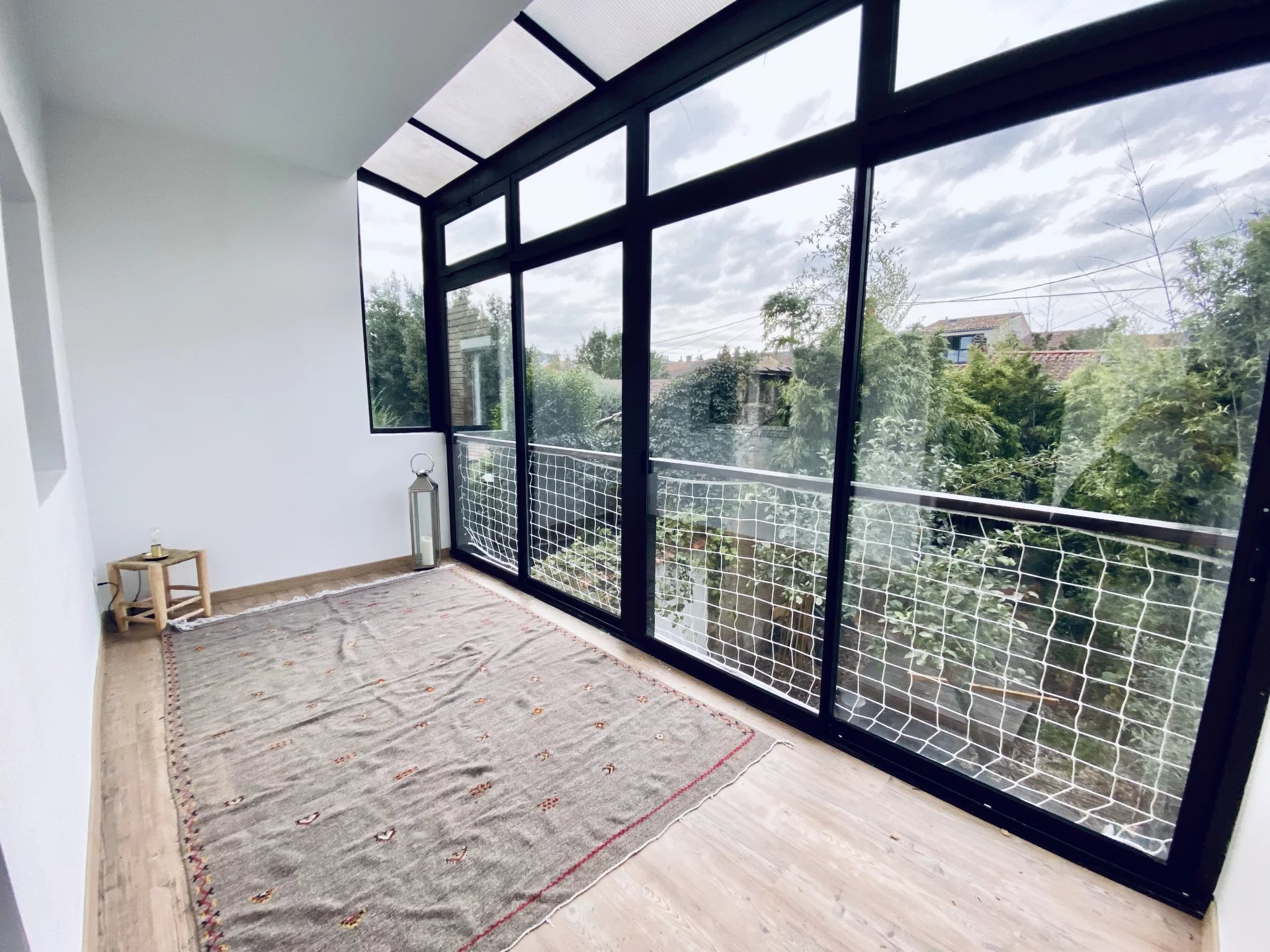 Bordeaux, New Aquitaine, 33000, FR, 5 Bedrooms Bedrooms, ,1 BathroomBathrooms,Residential,For Sale,1778999