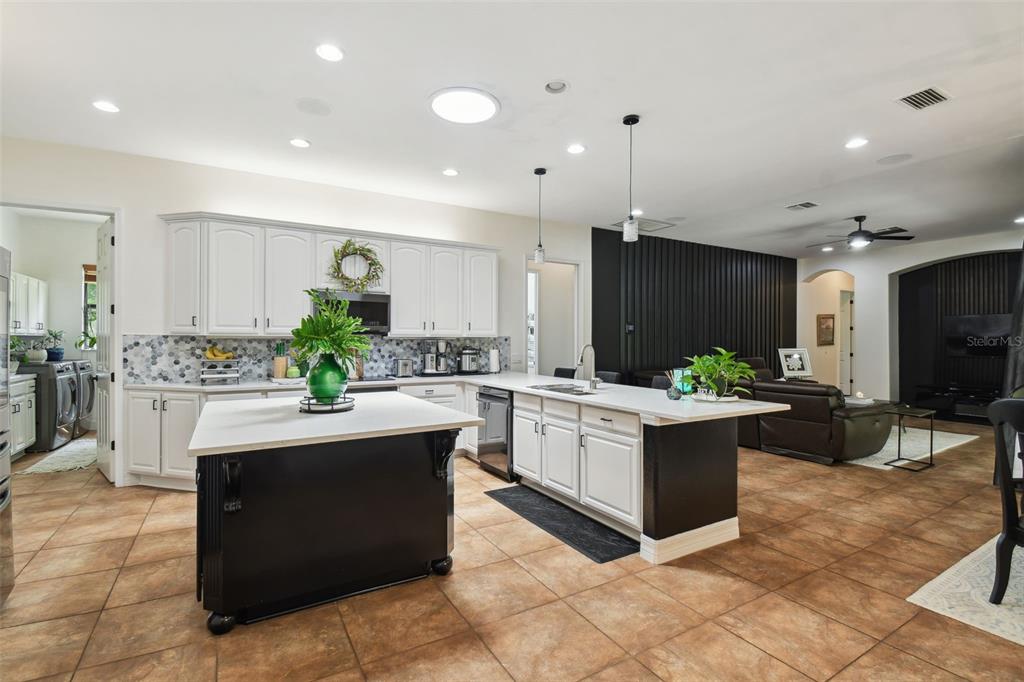 Hudson, Florida, 34669, United States, 4 Bedrooms Bedrooms, ,3 BathroomsBathrooms,Residential,For Sale,1869987