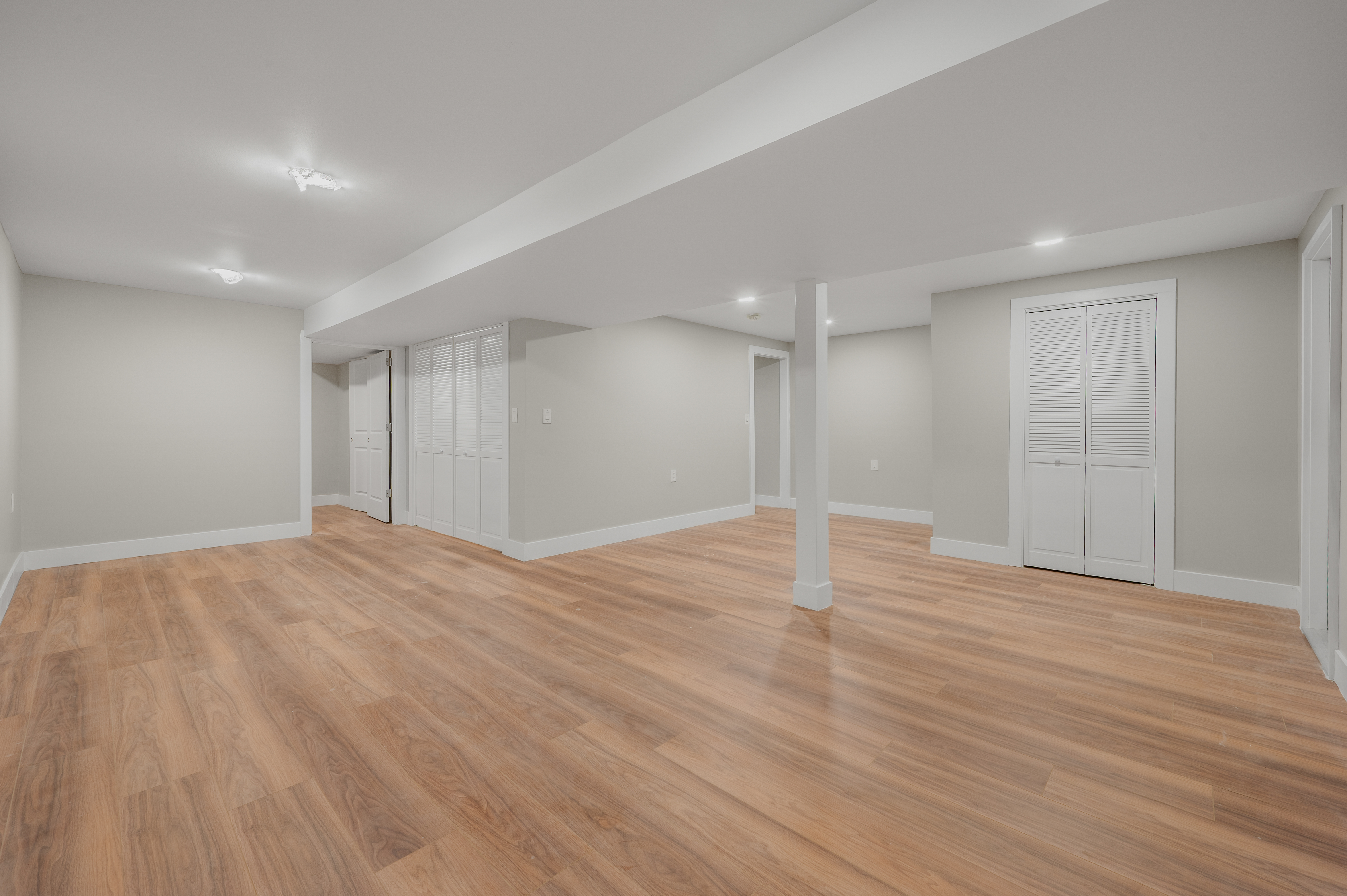  Beautiful and Spacious Colonial Home on 2.55 Acres - 物件實景