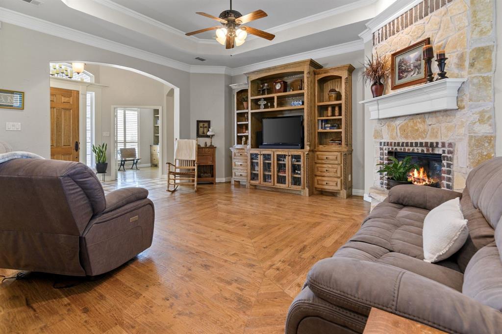 Lakeside, Texas, 76108, United States, 4 Bedrooms Bedrooms, ,3 BathroomsBathrooms,Residential,For Sale,1796738