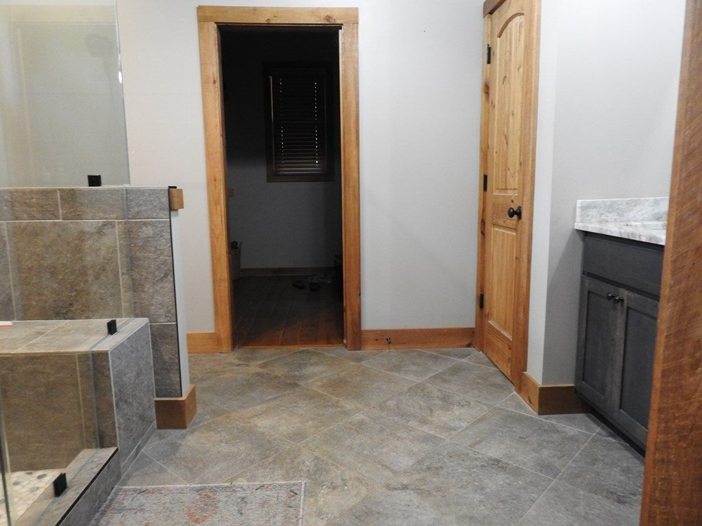 Morganton, Georgia, 30560, United States, 4 Bedrooms Bedrooms, ,4 BathroomsBathrooms,Residential,For Sale,1859082